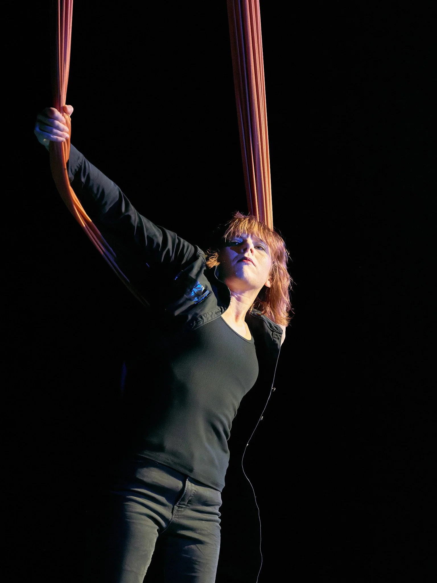 Act 10_32_ADB9205PR_1.jpg