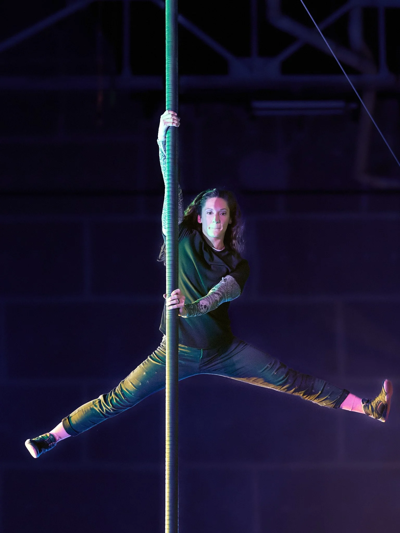 Act 1_04_ADB7269PR_1.jpg