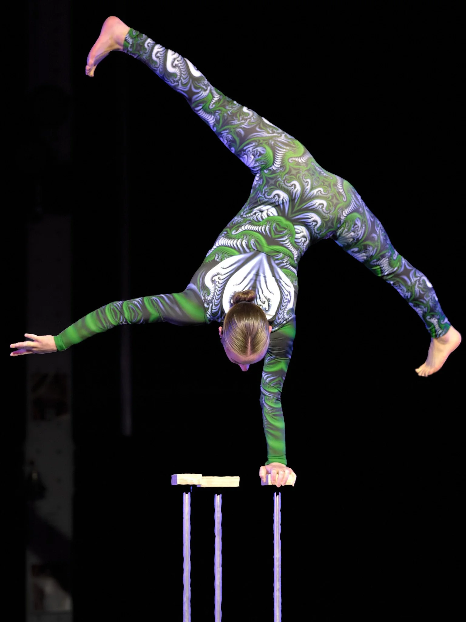 Act 4-09_ADB0142PR_1.jpg