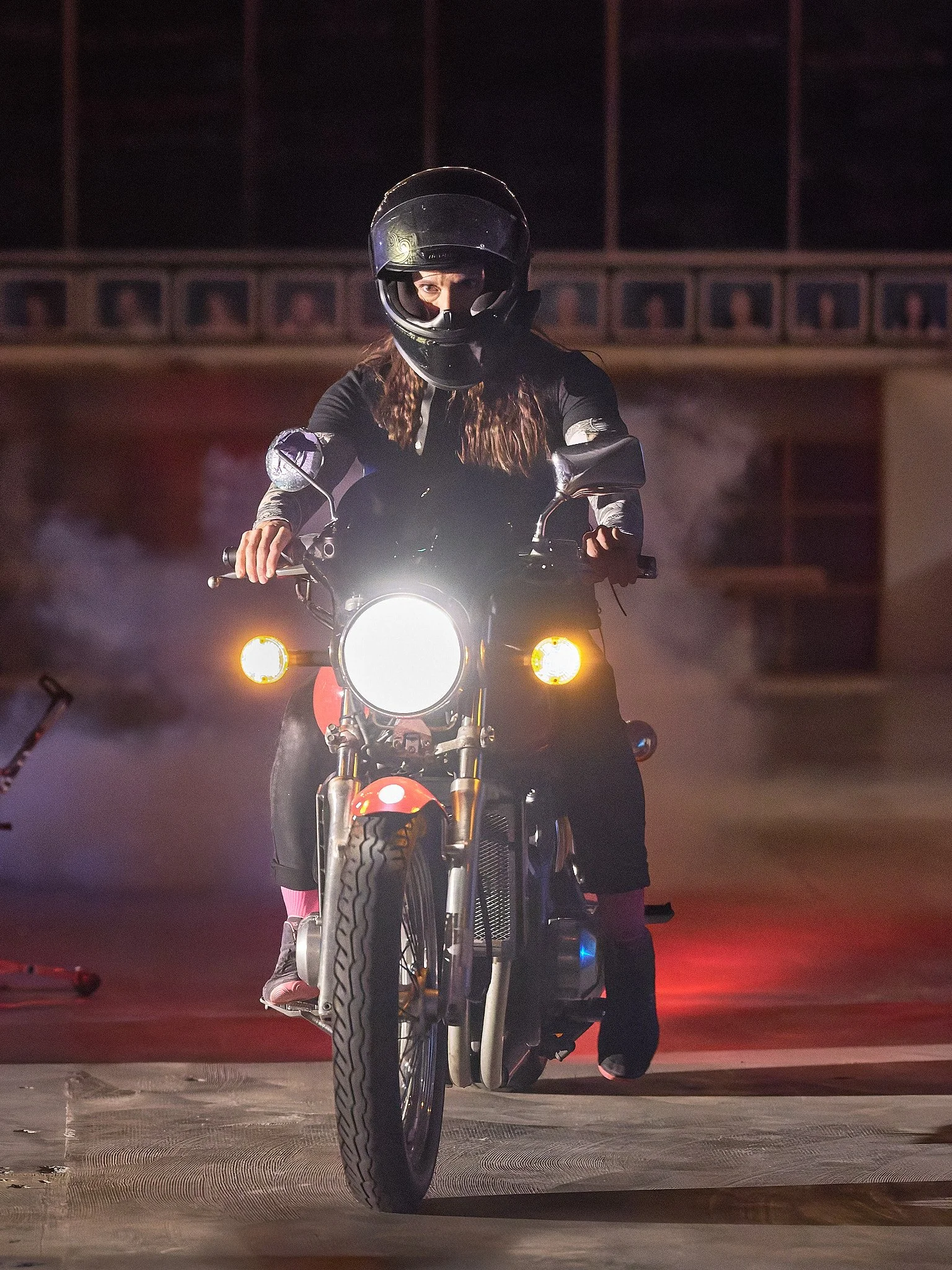 Act 1_02_ADB7176PR_1.jpg