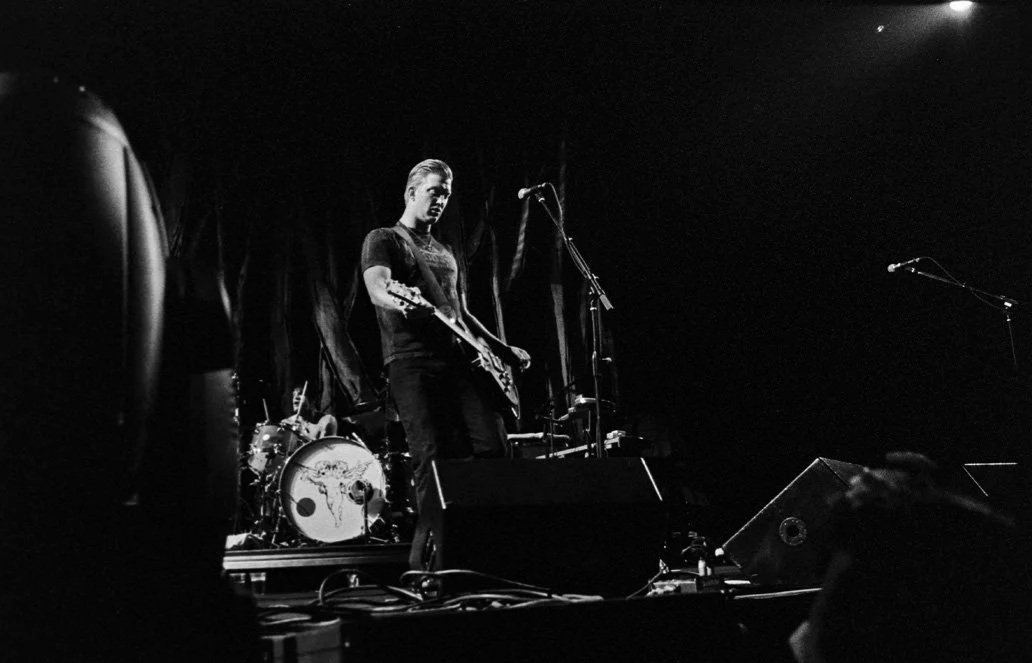    Queens of the Stone Age  