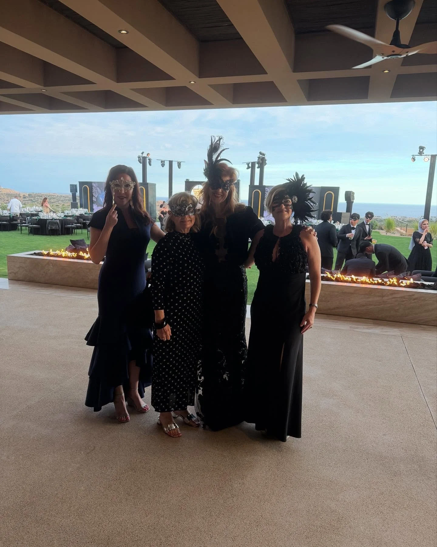 Congratulations to @vida_valiente_foundation for a successful fundraising evening for a worthy cause! Great to see so many vintners coming to support!