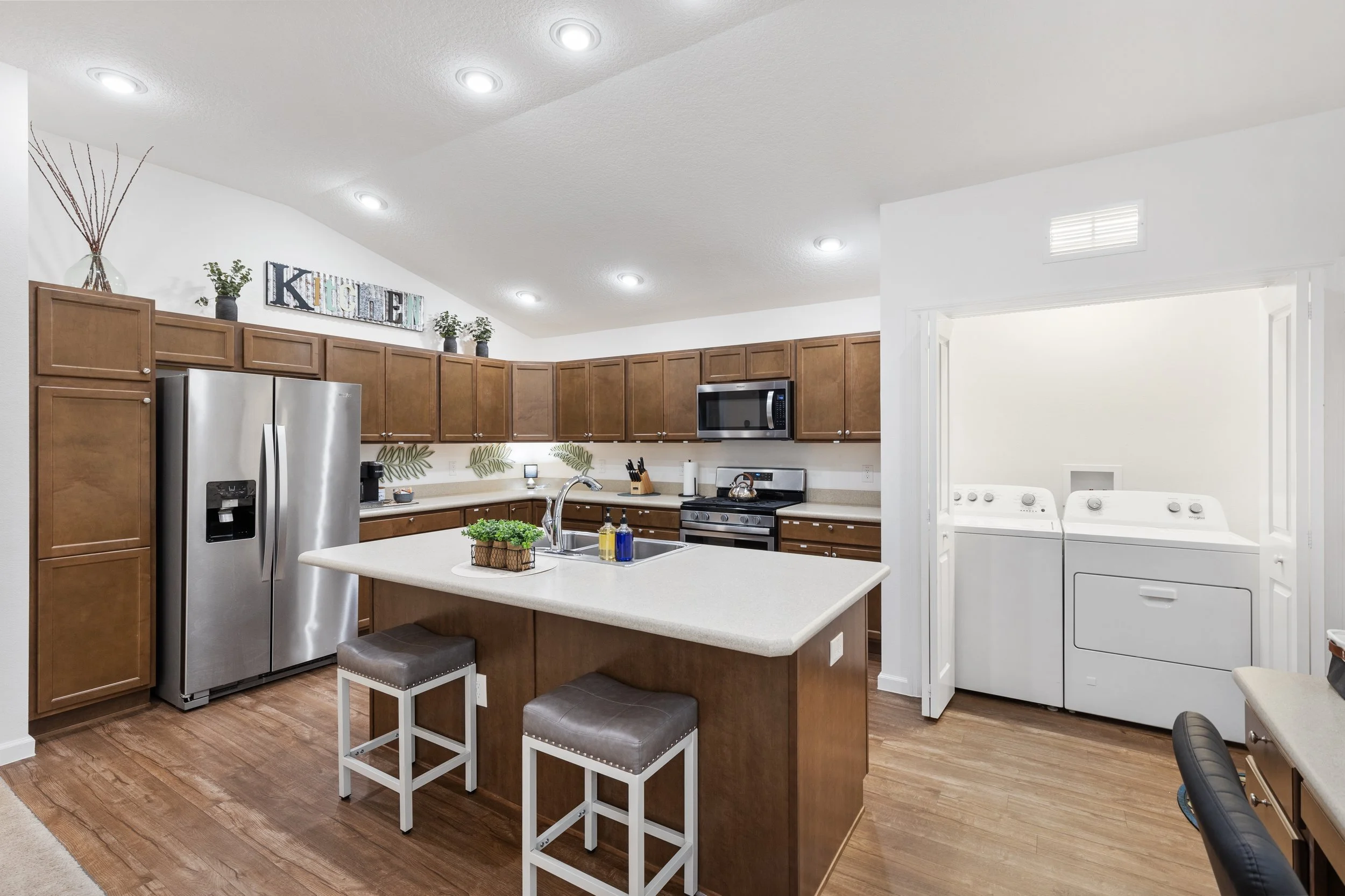 Kitchen3.jpg