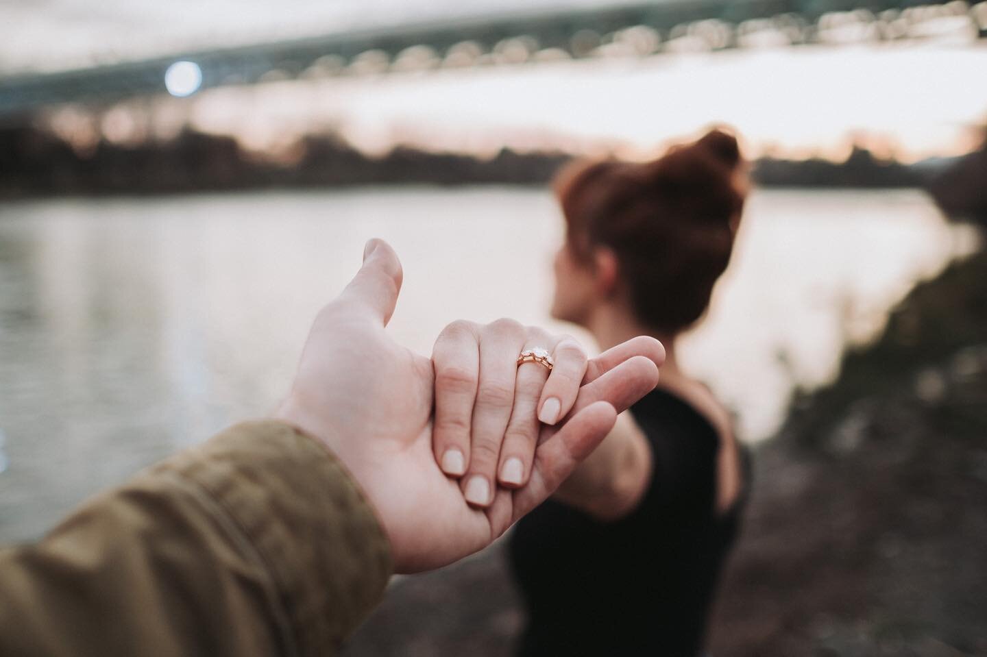 So blessed to be apart of this! Congrats to you both! 🎉
@ben__jackman @annakathrine 

@fujifilmx_us 
.
.
#engagementphotos #weddingphotography #sundial #sundialbridge #redding #california #photography #fujifilm #sunset