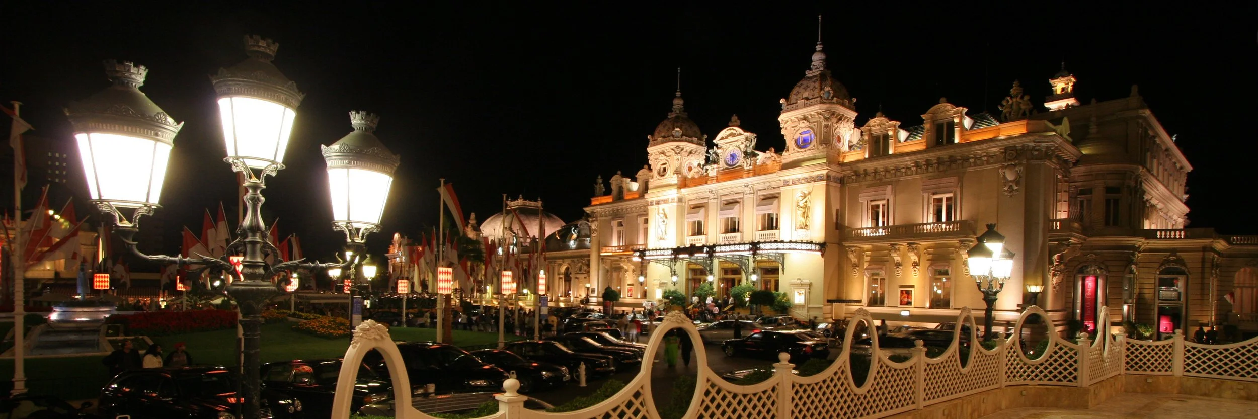 monaco square panorama.jpg