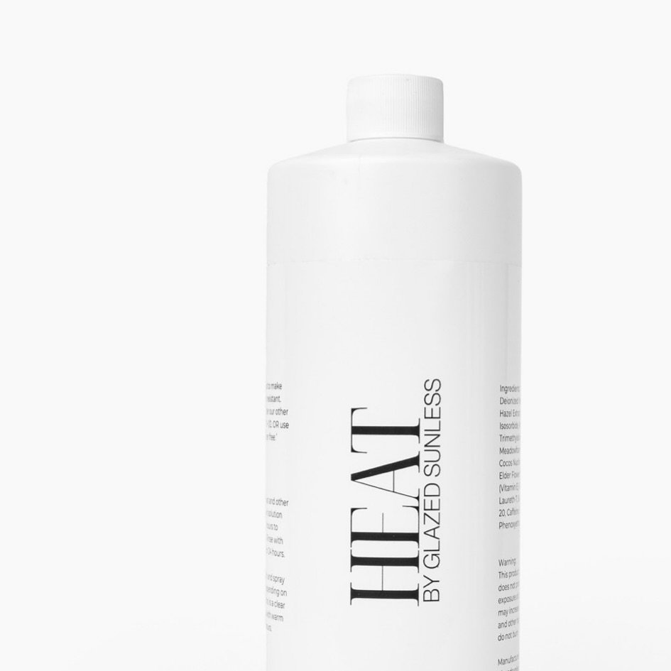 Let’s talk โจpowerhouse ingredientsโจ
Enter: DMI (aka Dimethyl Isosorbide) and Dimethicone—two ingredients that can allow a spray tan to withhold and outlast ๐๐ผ
๐งช DMI is a gentle solvent that helps active ingredients (like DHA) penetra