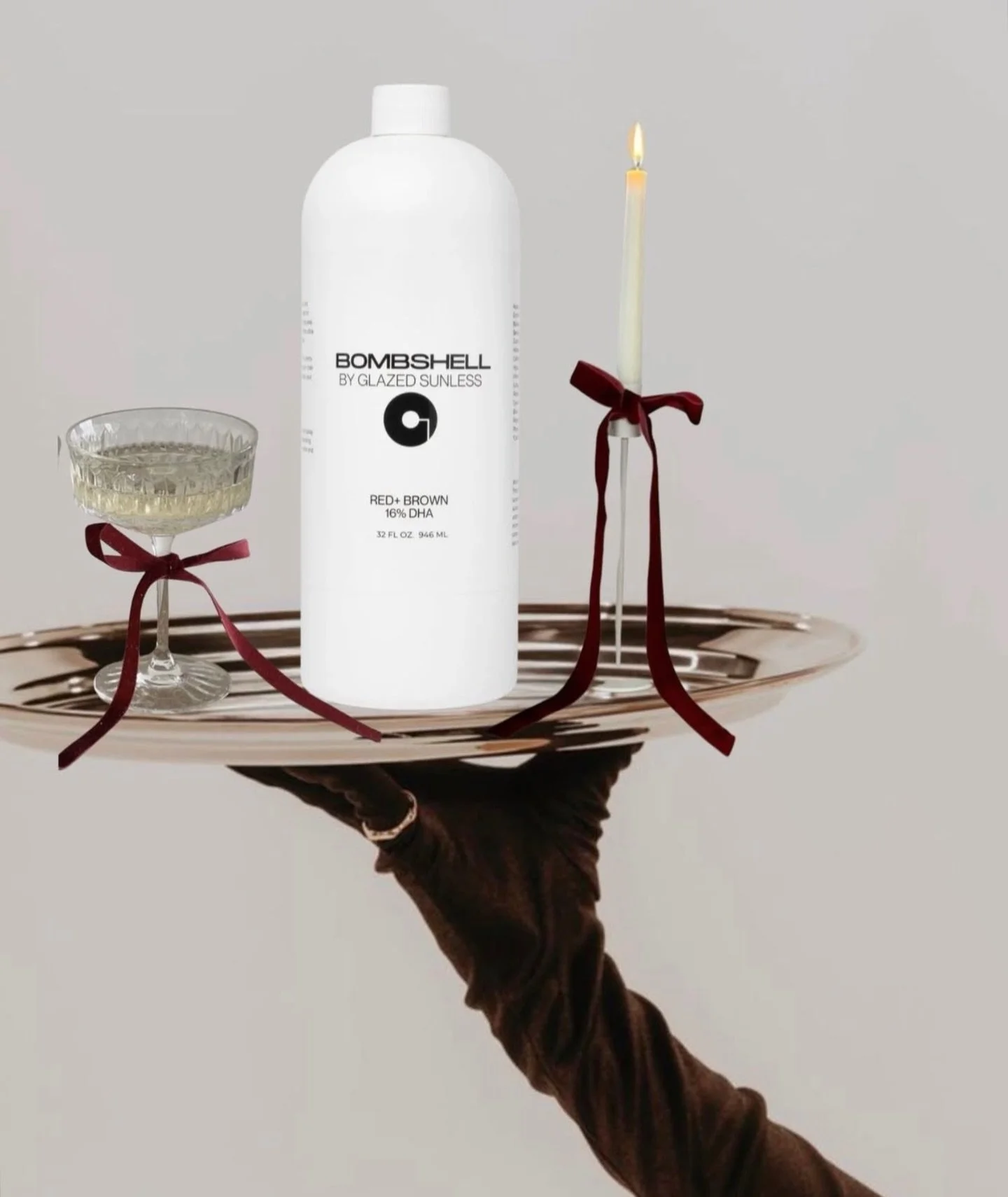 Bombshell in February is a whole mood. 💌 

Sexy. Bold. Dark. Confident. 
Formulated with rich red + brown bronzers for ultimate depth and that deep, sultry, true-bronze finish your clients crave all winter long. 

Because February might be cold&hell