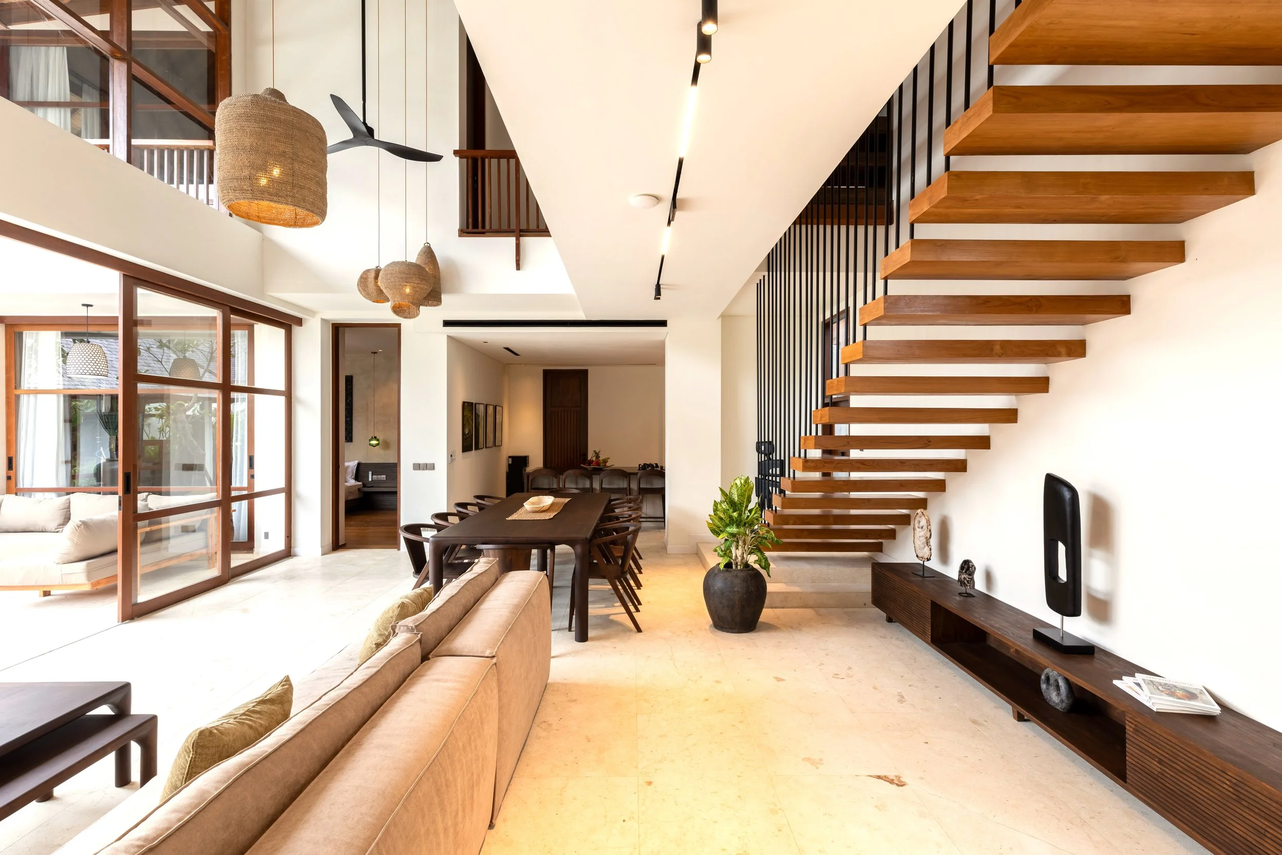 BALINESE MODERN TROPICAL STYLE VILLA - 6 BEDROOM - NYANYI BEACH - villa - for - sale - Bali