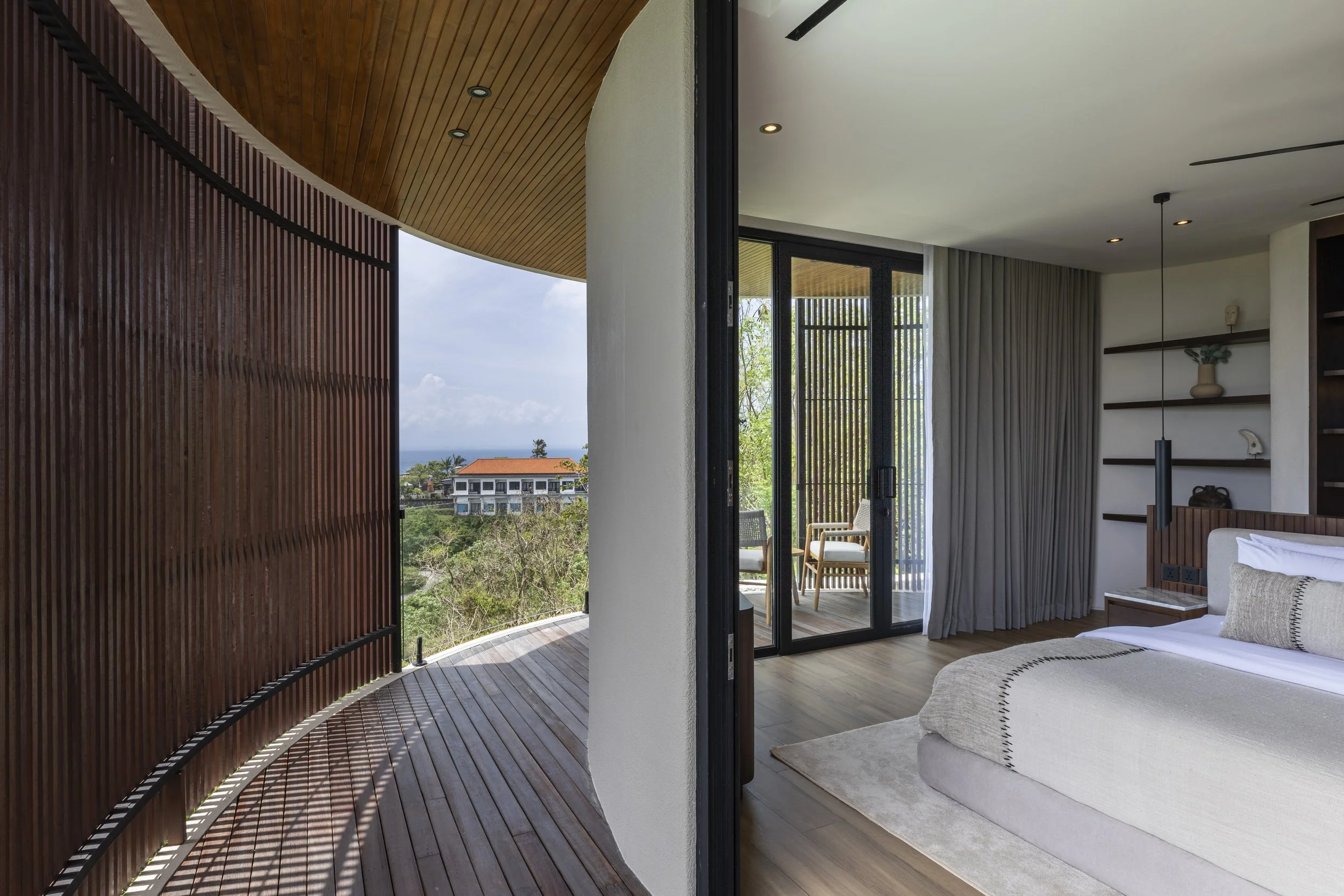 OCEAN VIEW VILLA WITH PRIVATE BEACH ACCESS - 5 BEDROOM - ULUWATU