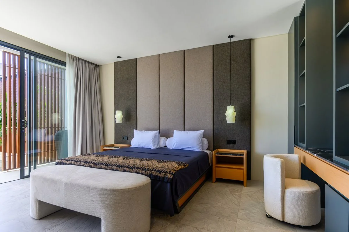 MODERN ELEGANT WHITE VILLA - 4 BEDROOM - JIMBARAN