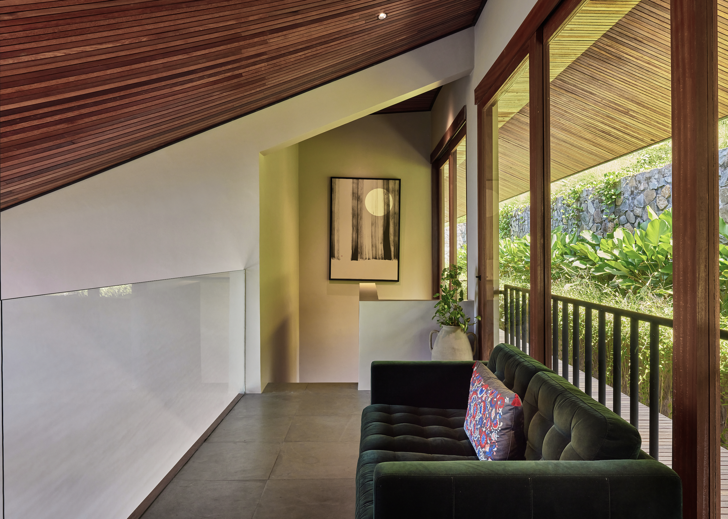 ARCHITECTURAL VILLA BY ALEXIS DORNIER - 5 BEDROOM - TAMPAH HILLS - LOMBOK - EXCLUSIVITY
