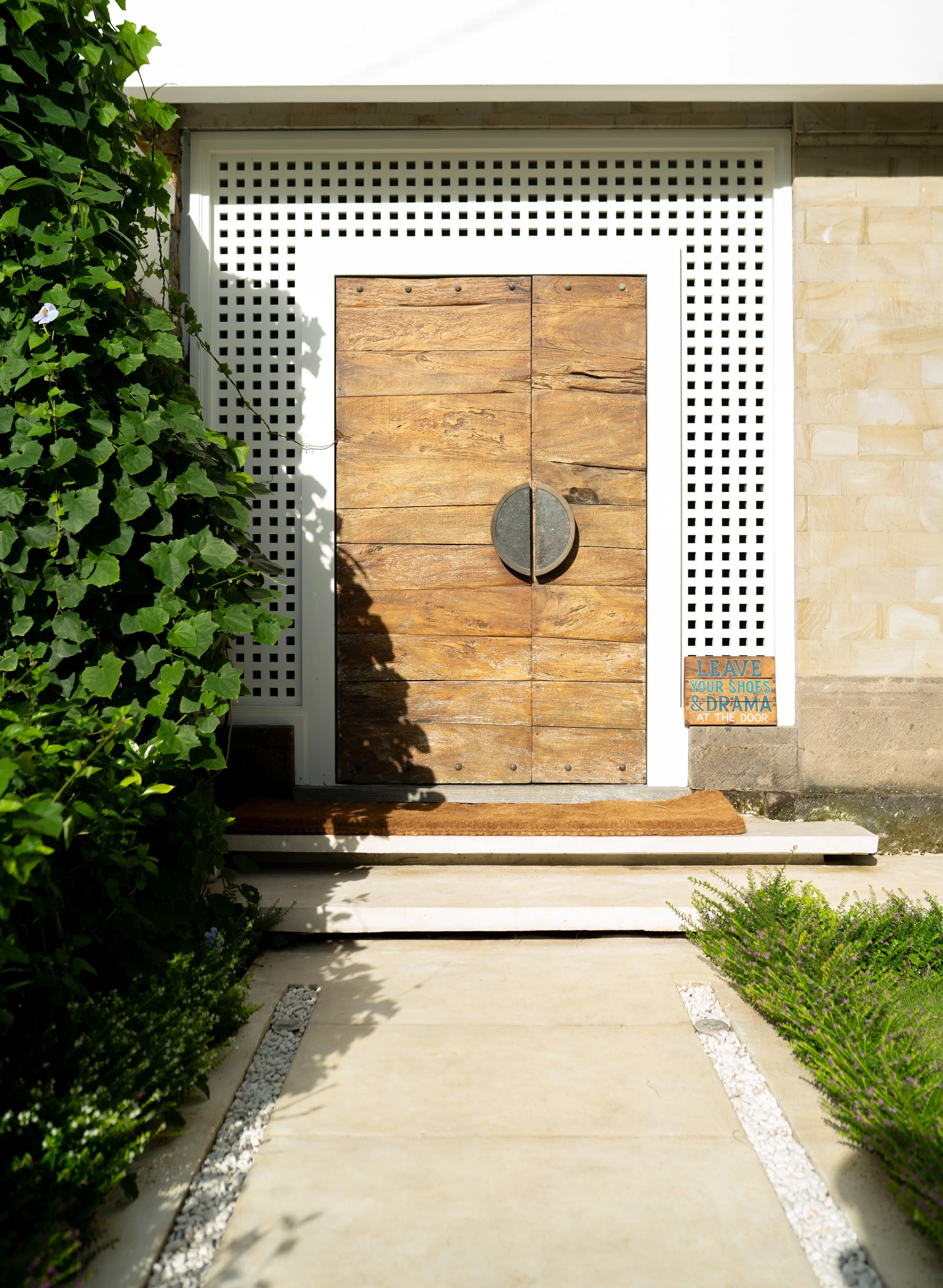 CONTEMPORARY SACTUARY FRAMED BY NATURE - 6 BEDROOM - UBUD