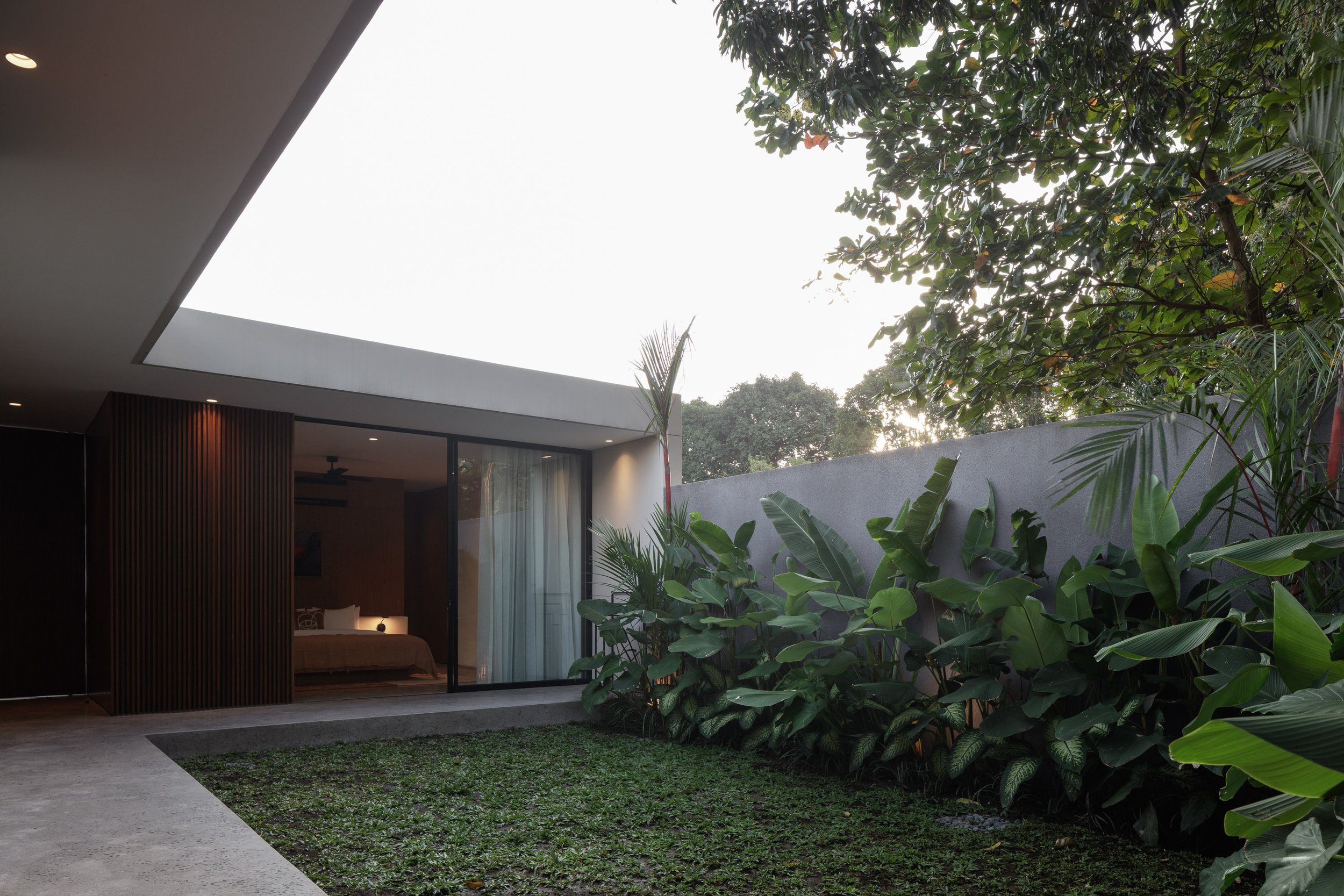 VILLA OF LINES AND LIGHT - 2 BEDROOM - CANGGU