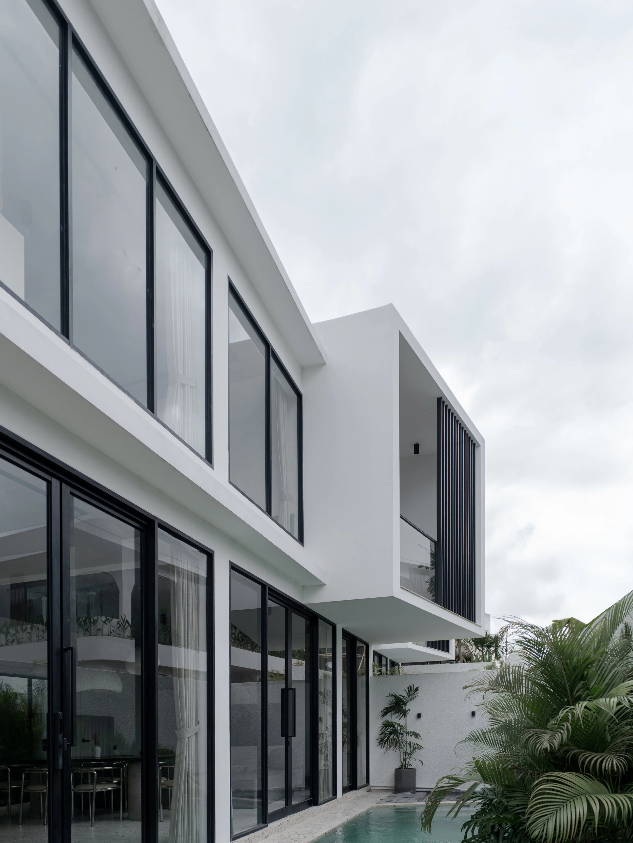 MONOCHROME GEOMETRY VILLA - 2 BEDROOM - PERERENAN