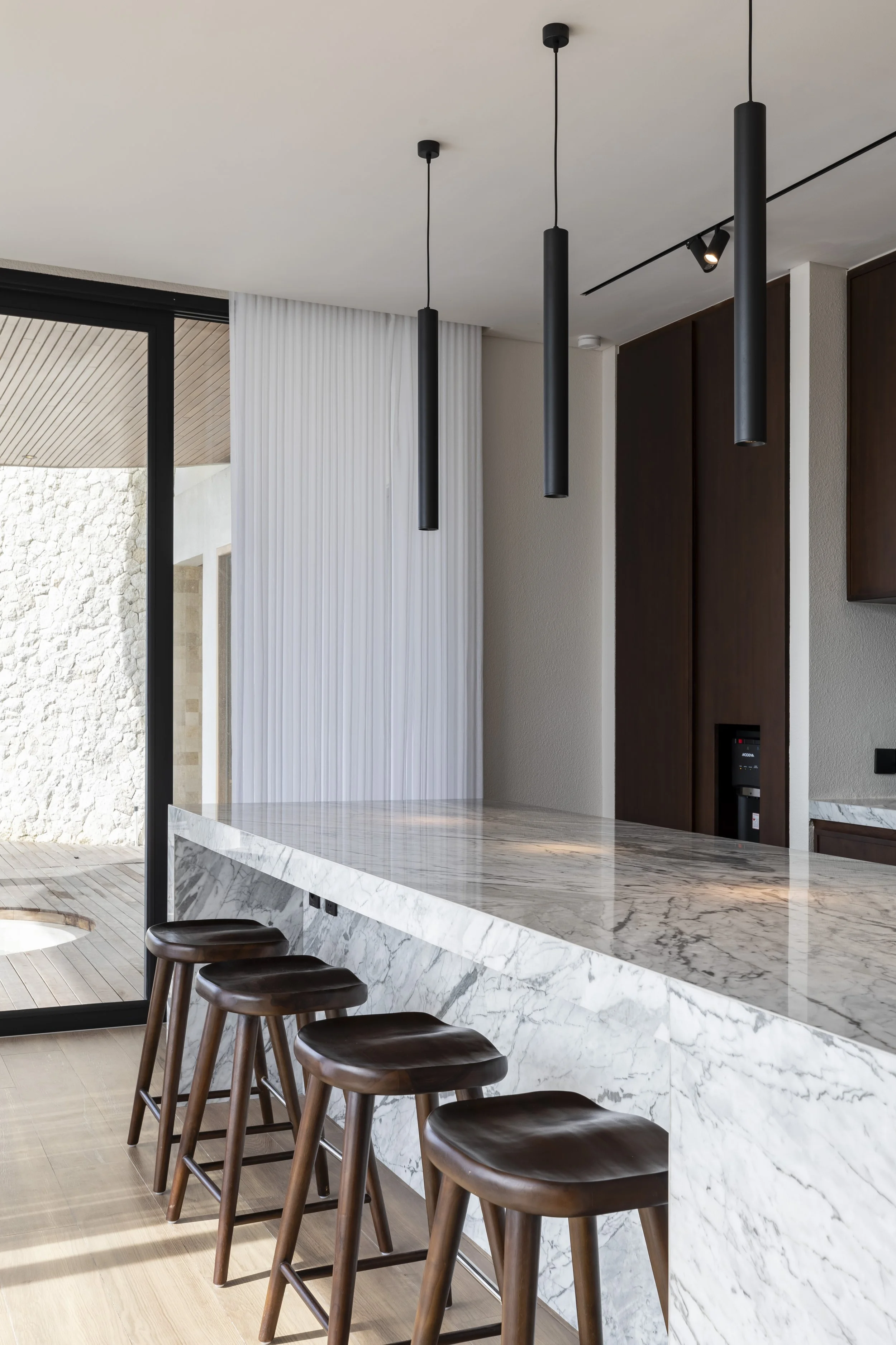 OCEAN VIEW VILLA WITH PRIVATE BEACH ACCESS - 5 BEDROOM - ULUWATU