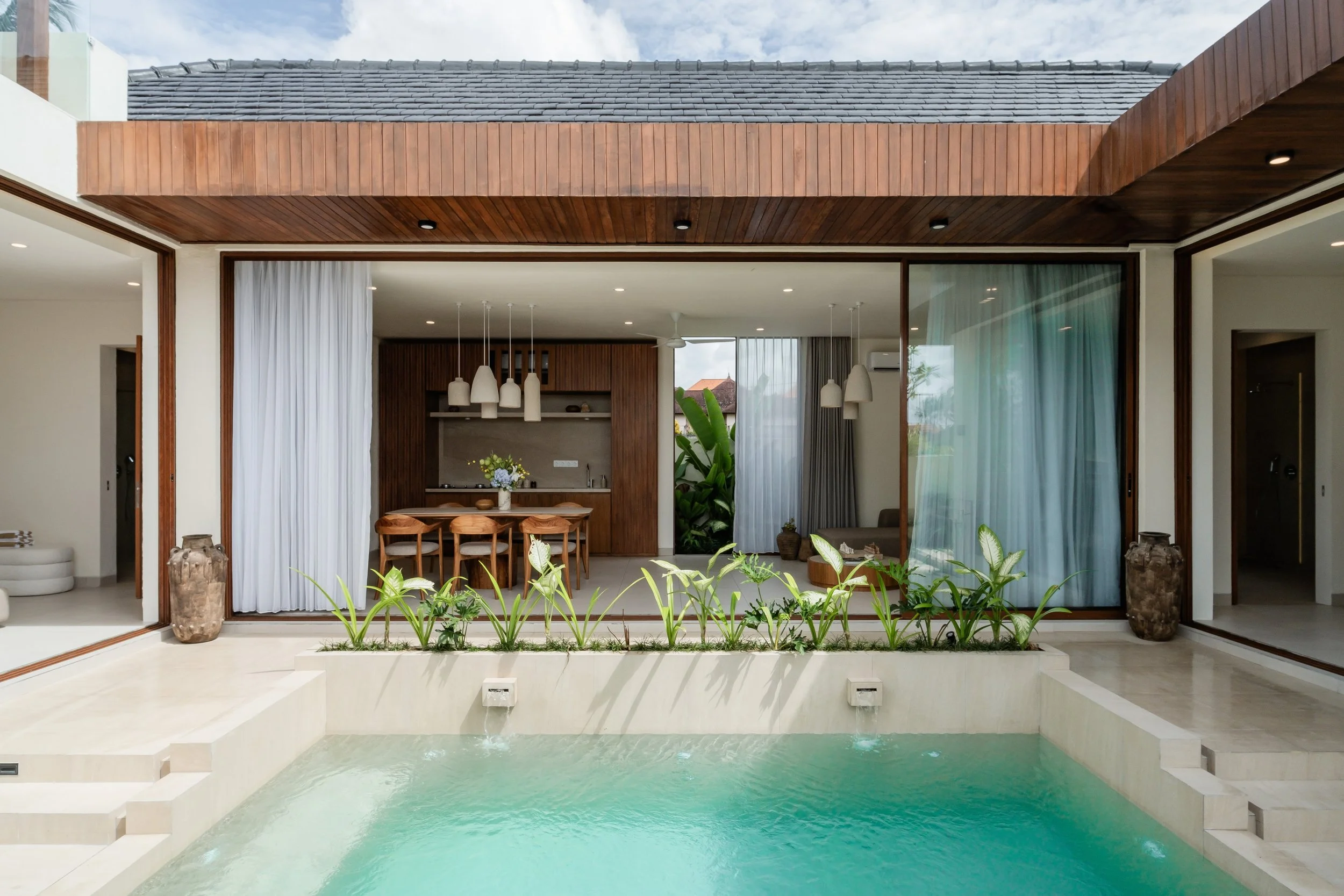 QUIET TROPICAL HOME ABOVE THE RICE FIELDS - 2 BEDROOM - UBUD | 3 190 000 000 IDR