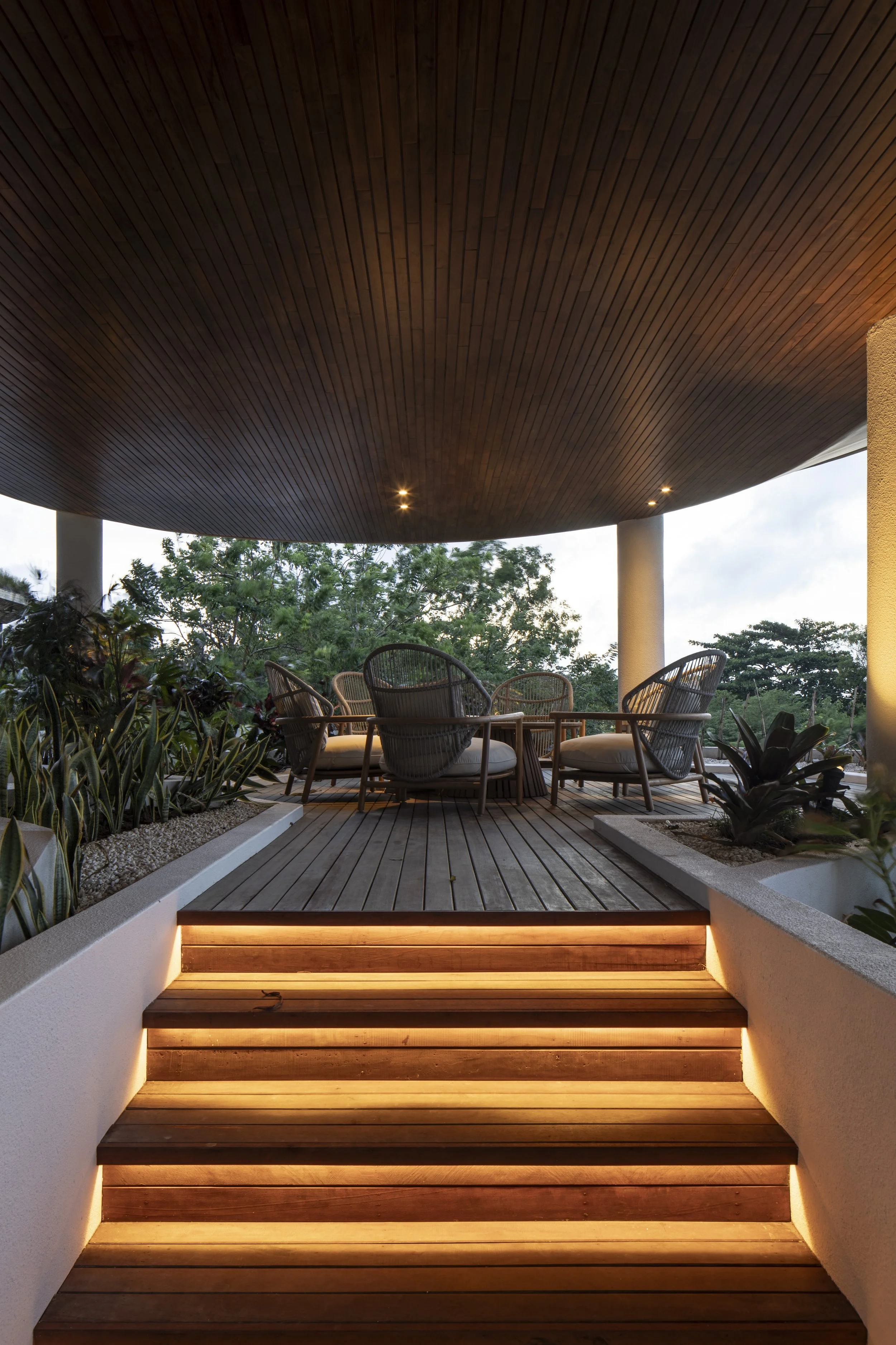 OCEAN VIEW VILLA WITH PRIVATE BEACH ACCESS - 5 BEDROOM - ULUWATU