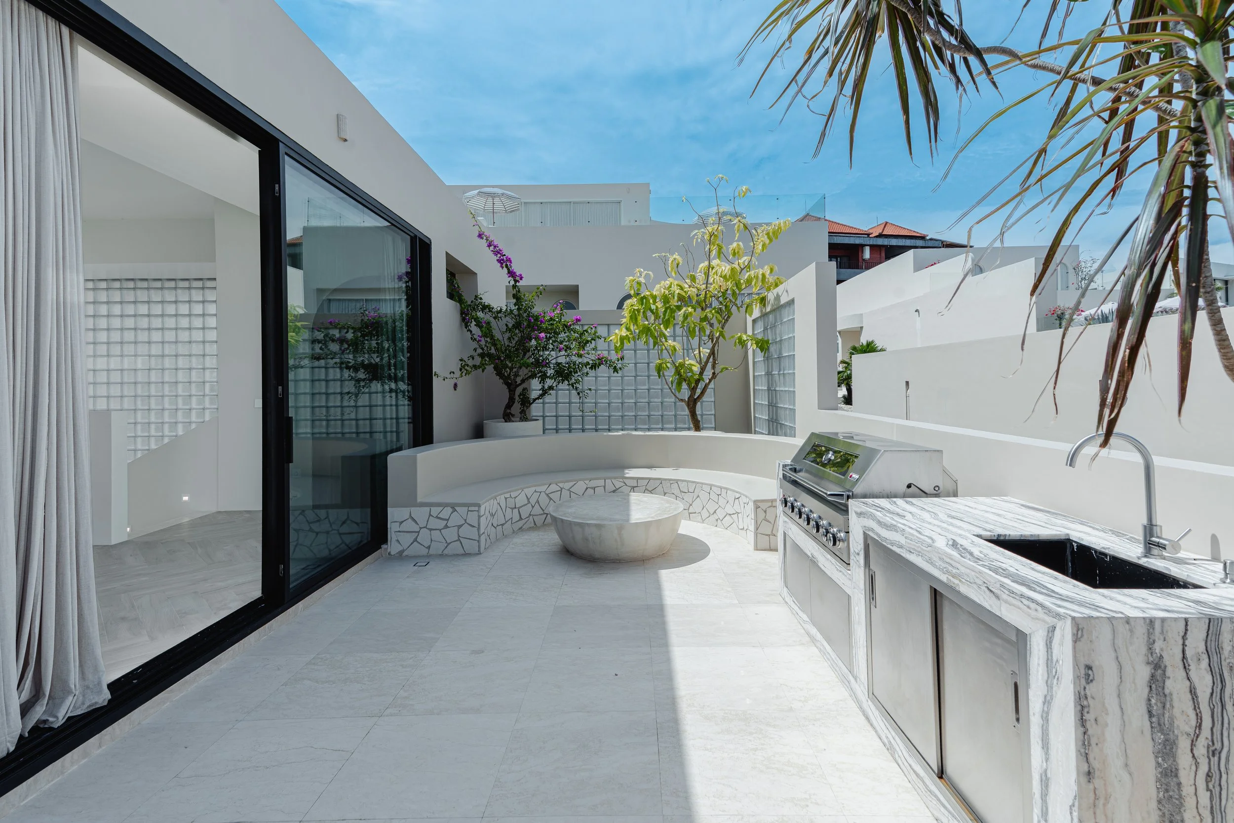 OCEAN VIEW VILLA NEXT TO DREAMLAND BEACH - 4 BEDROOM - BINGIN