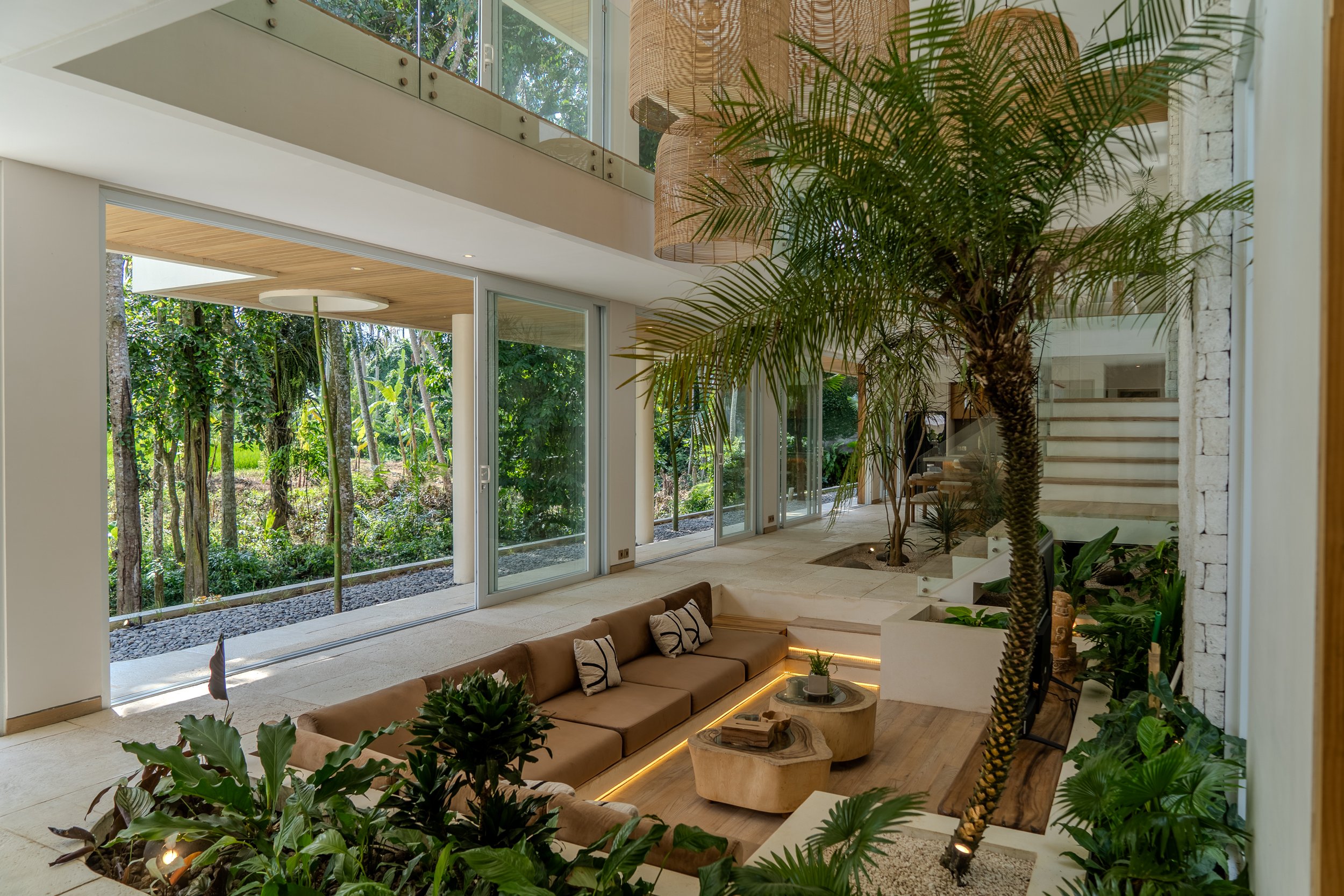 LAGOON STYLE TROPICAL VILLA - 4 BEDROOMS - PERERENAN