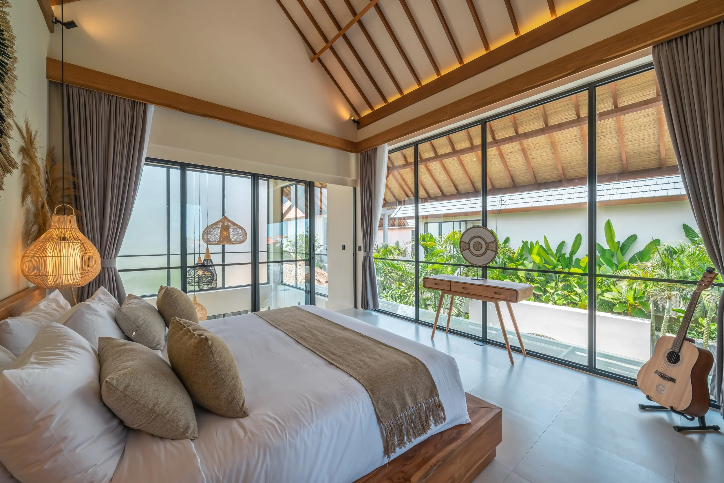 CONTEMPORARY VILLA WITH MEDITERRANEAN TOUCH - 2 BEDROOM - PERERENAN (copie)