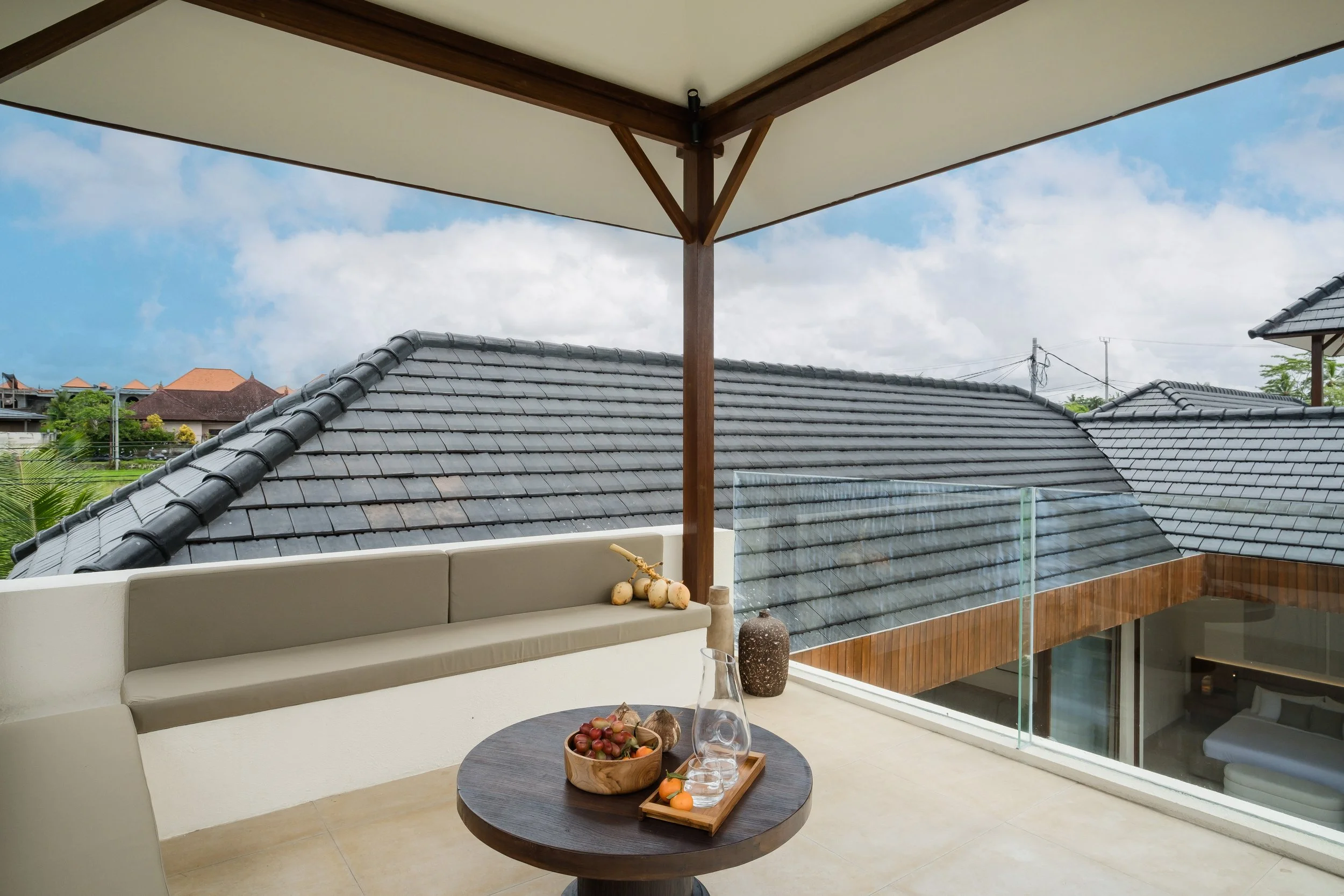 QUIET TROPICAL HOME ABOVE THE RICE FIELDS - 2 BEDROOM - UBUD