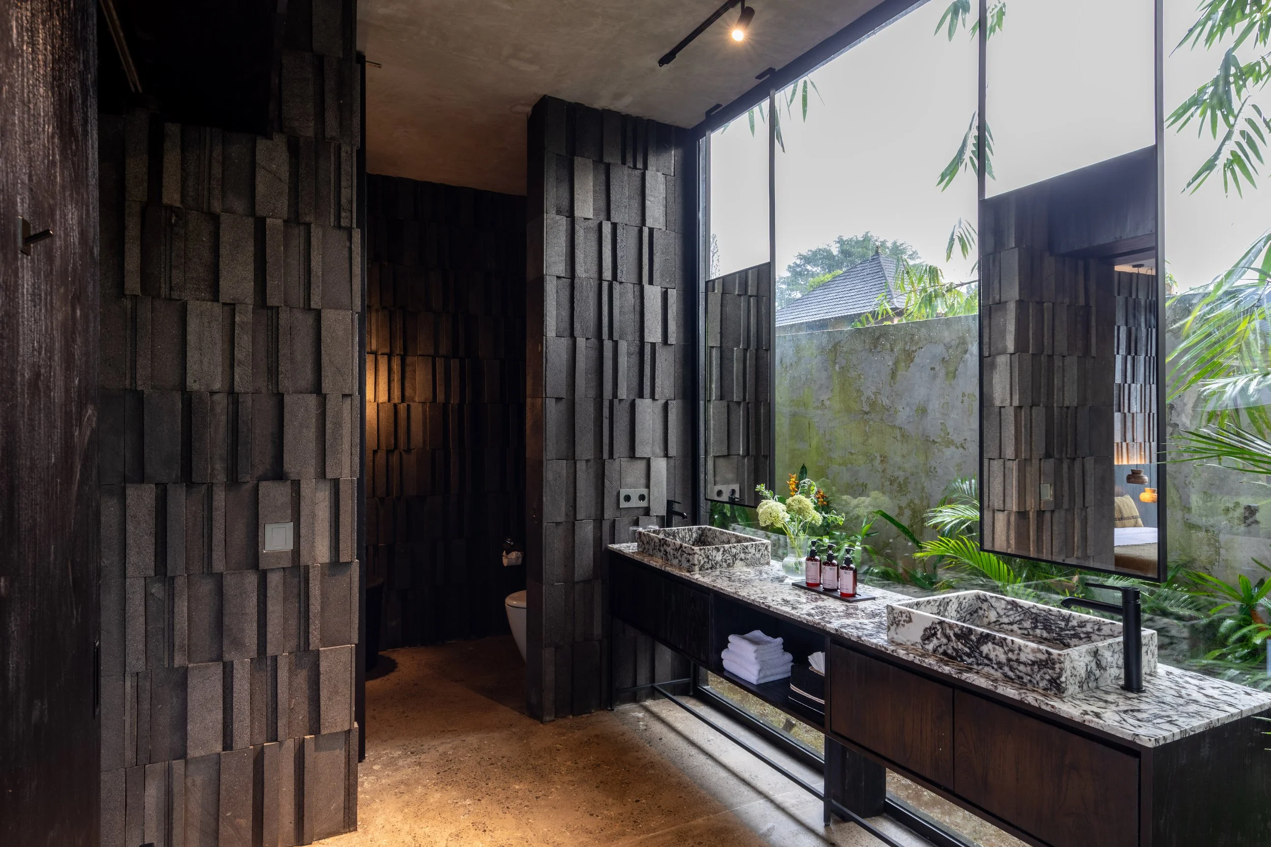 JAPANESE BRUTALIST VILLA - 5 BEDROOM - UBUD