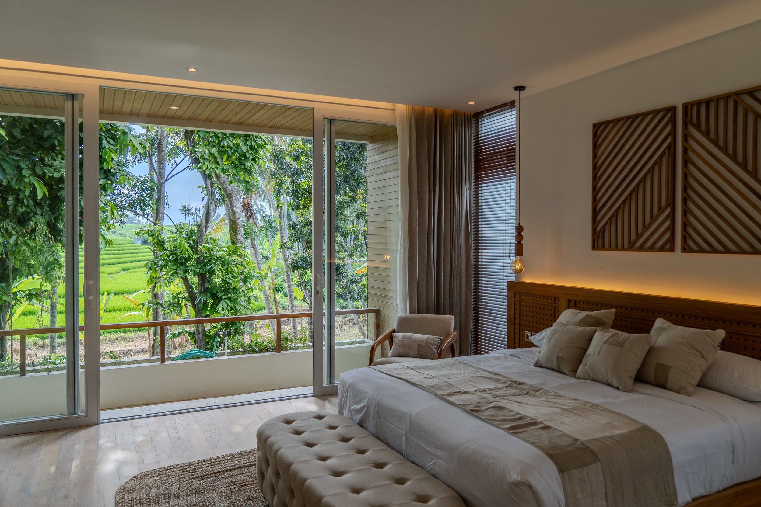 LAGOON STYLE TROPICAL VILLA - 4 BEDROOMS - PERERENAN