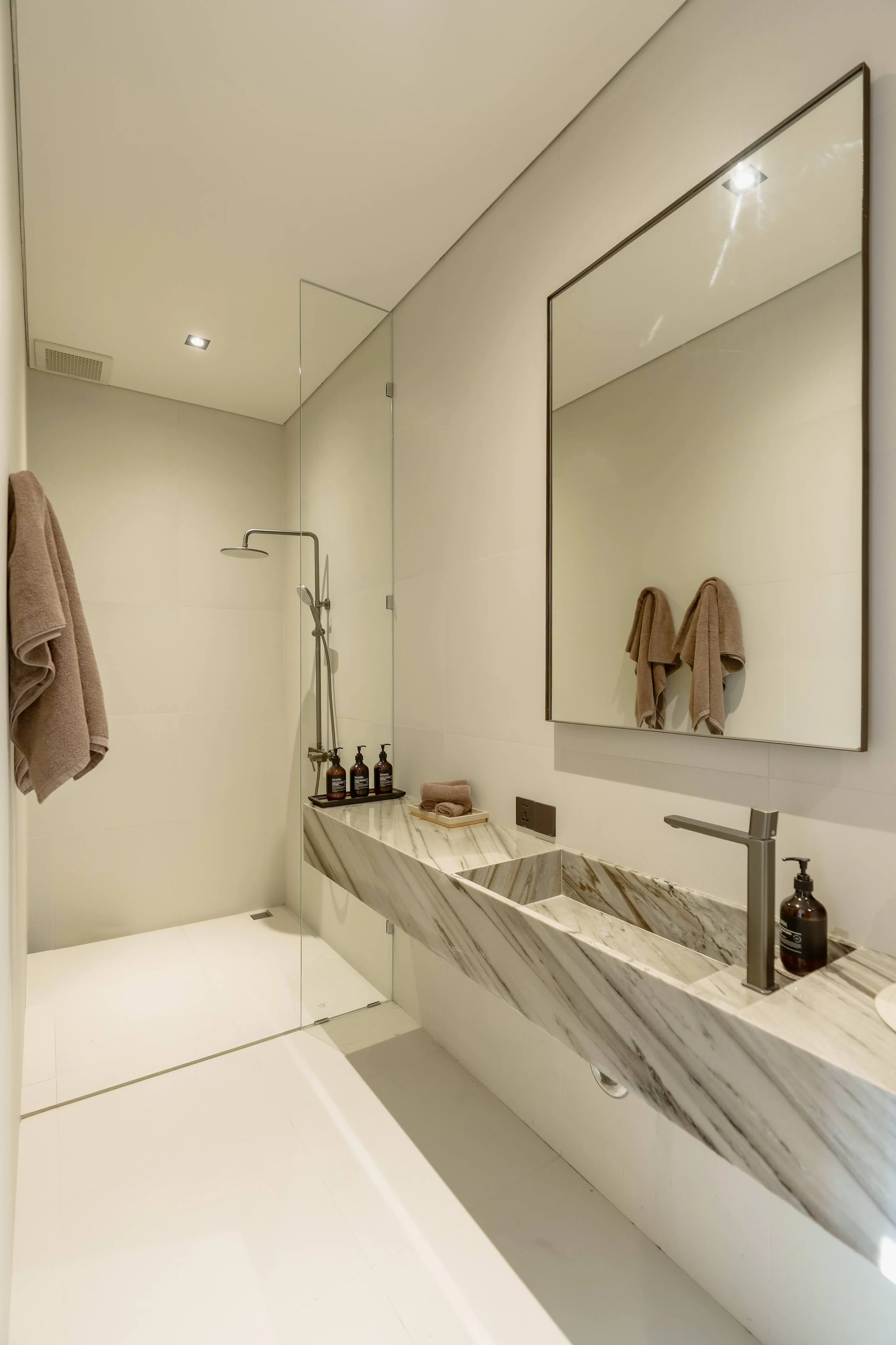 BOLD LINES & NATURAL TEXTURES VILLA - 4 BEDROOM - SEMINYAK - Bali - for sale - luxury - villa