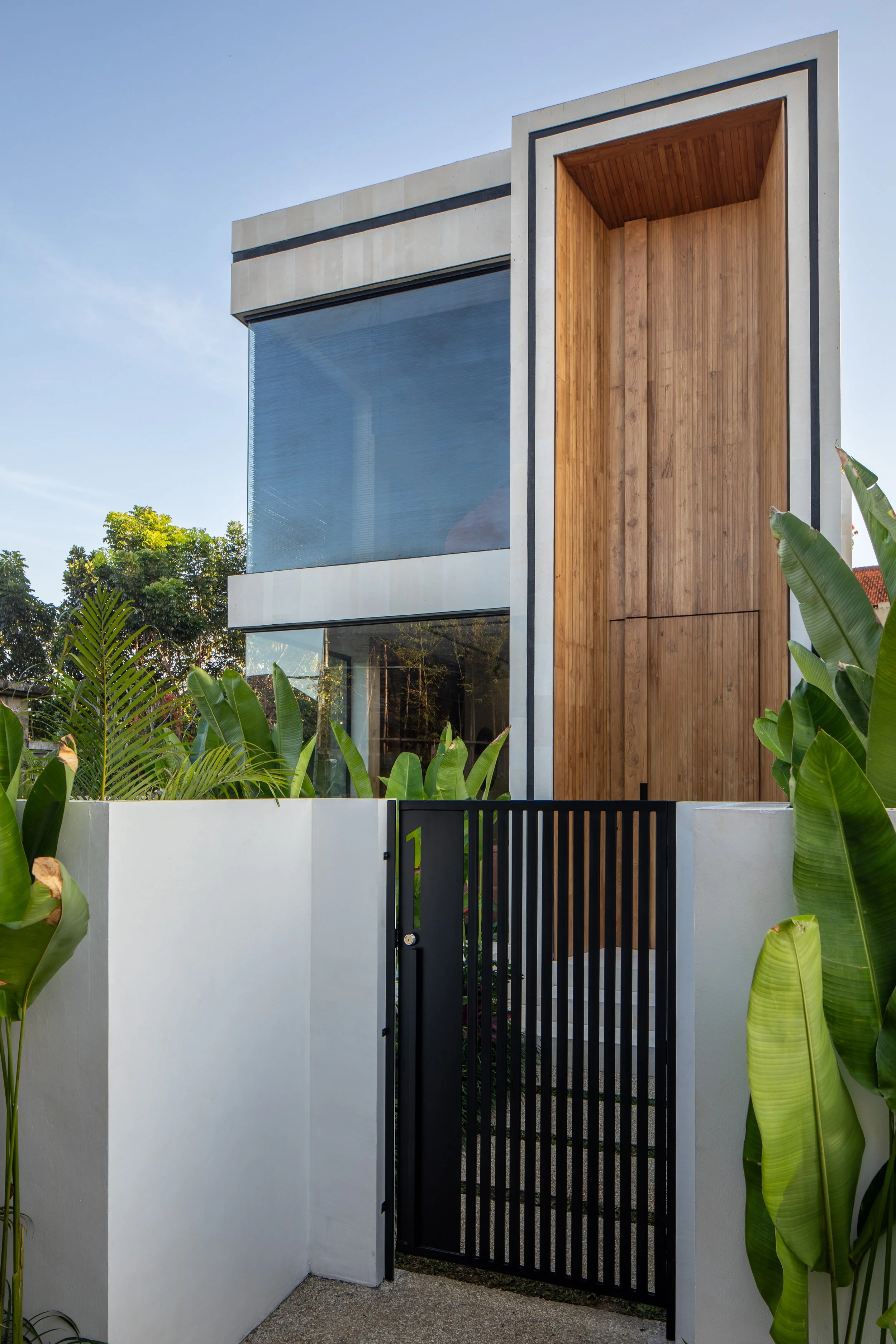 MONOLITHIC VILLA WITH TROPICAL SOUL - 2 BEDROOM - UBUD