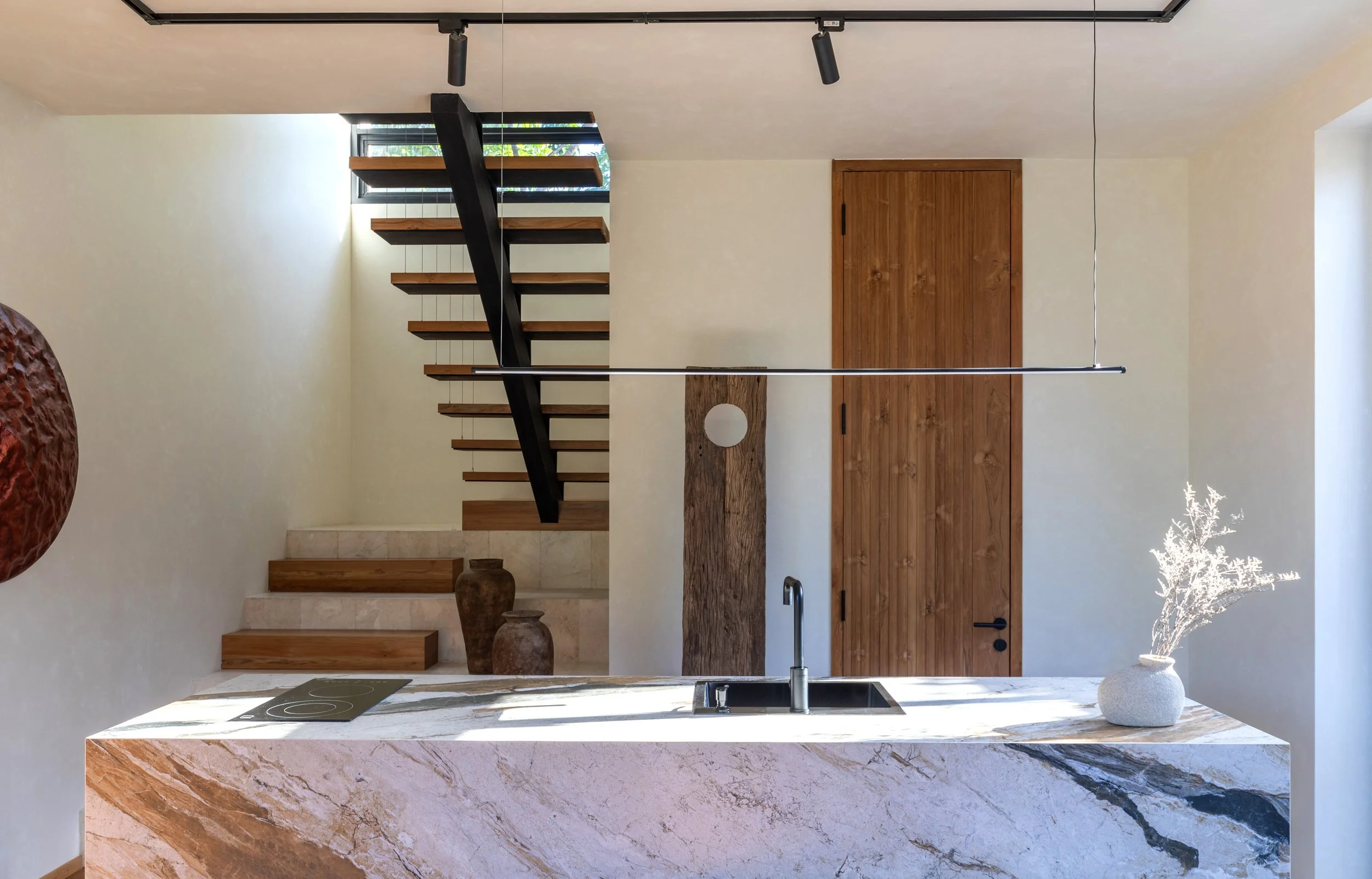 MONOLITHIC VILLA WITH TROPICAL SOUL - 2 BEDROOM - UBUD