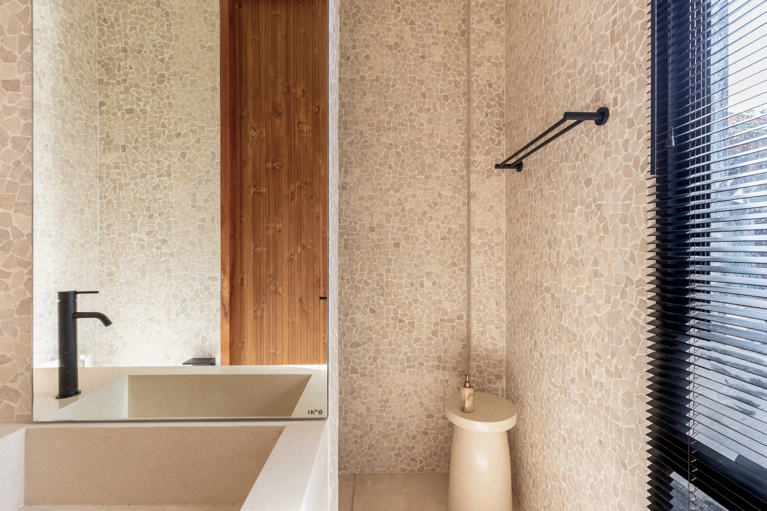 MONOLITHIC VILLA WITH TROPICAL SOUL - 2 BEDROOM - UBUD