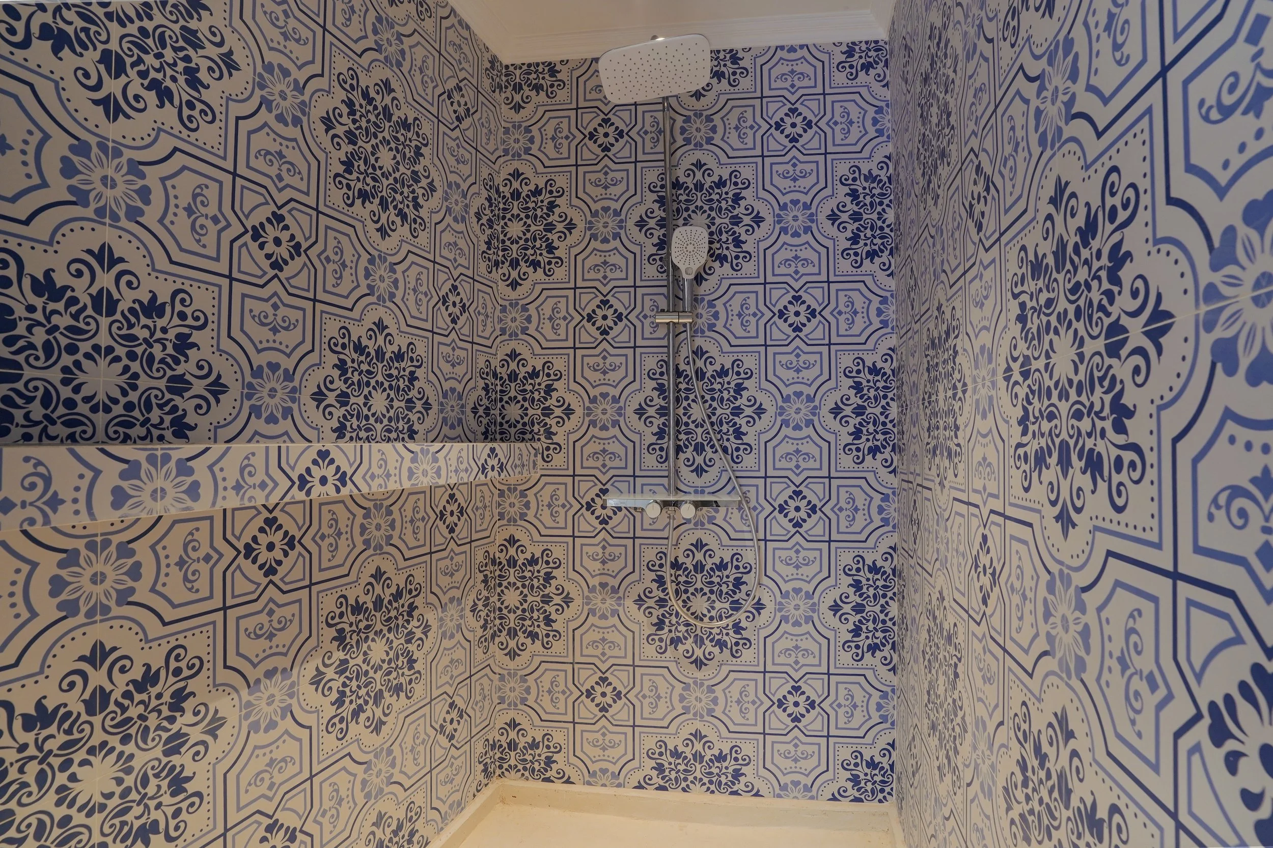 CONTEMPORARY SACTUARY FRAMED BY NATURE - 6 BEDROOM - UBUD