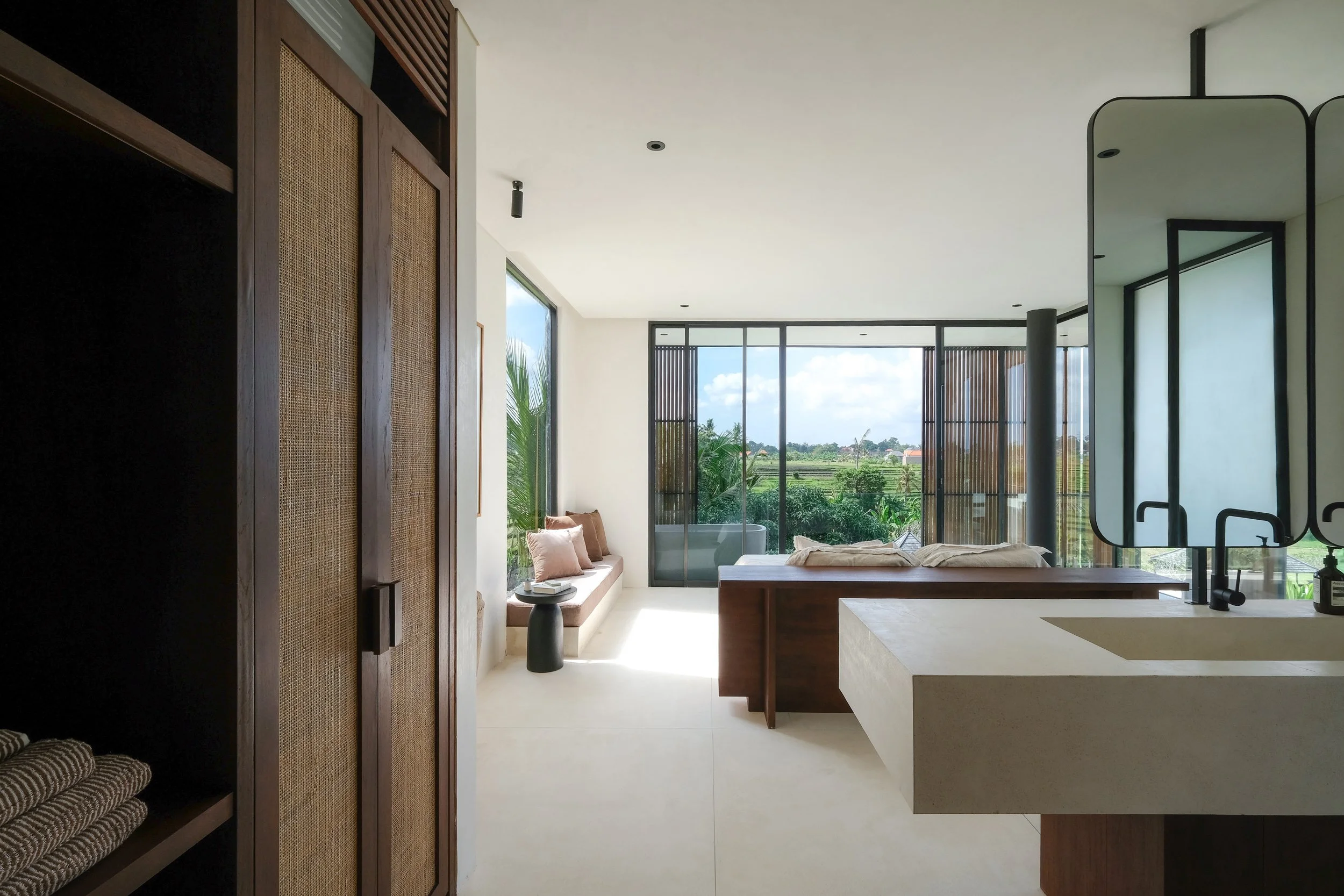 ARCHITECTURAL TROPICAL VILLA ABOVE THE RICE FIELDS - 3 BEDROOM - NYANYI BEACH - Bali - for - sale