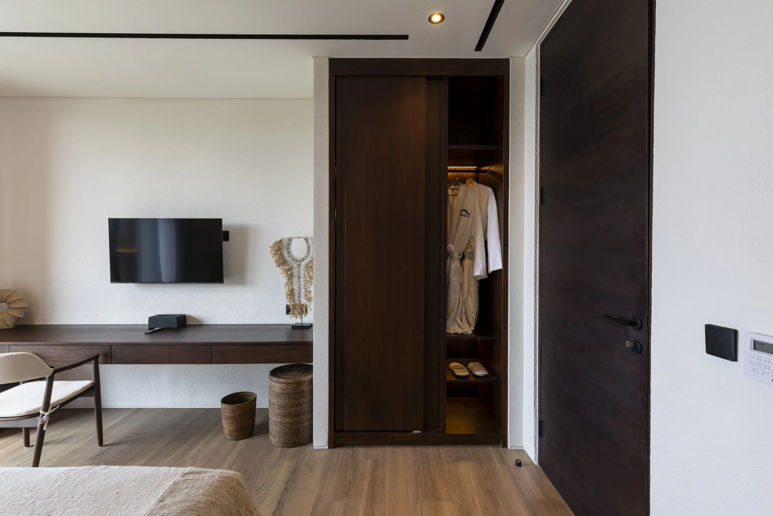 OCEAN VIEW VILLA WITH PRIVATE BEACH ACCESS - 5 BEDROOM - ULUWATU