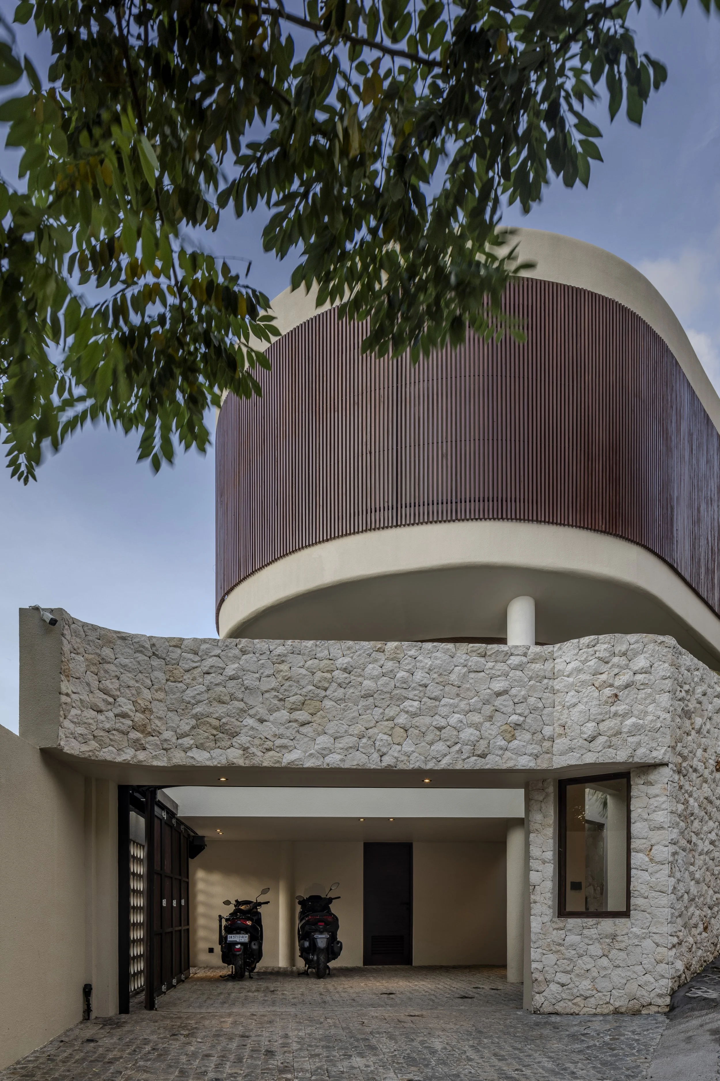 OCEAN VIEW VILLA WITH PRIVATE BEACH ACCESS - 5 BEDROOM - ULUWATU