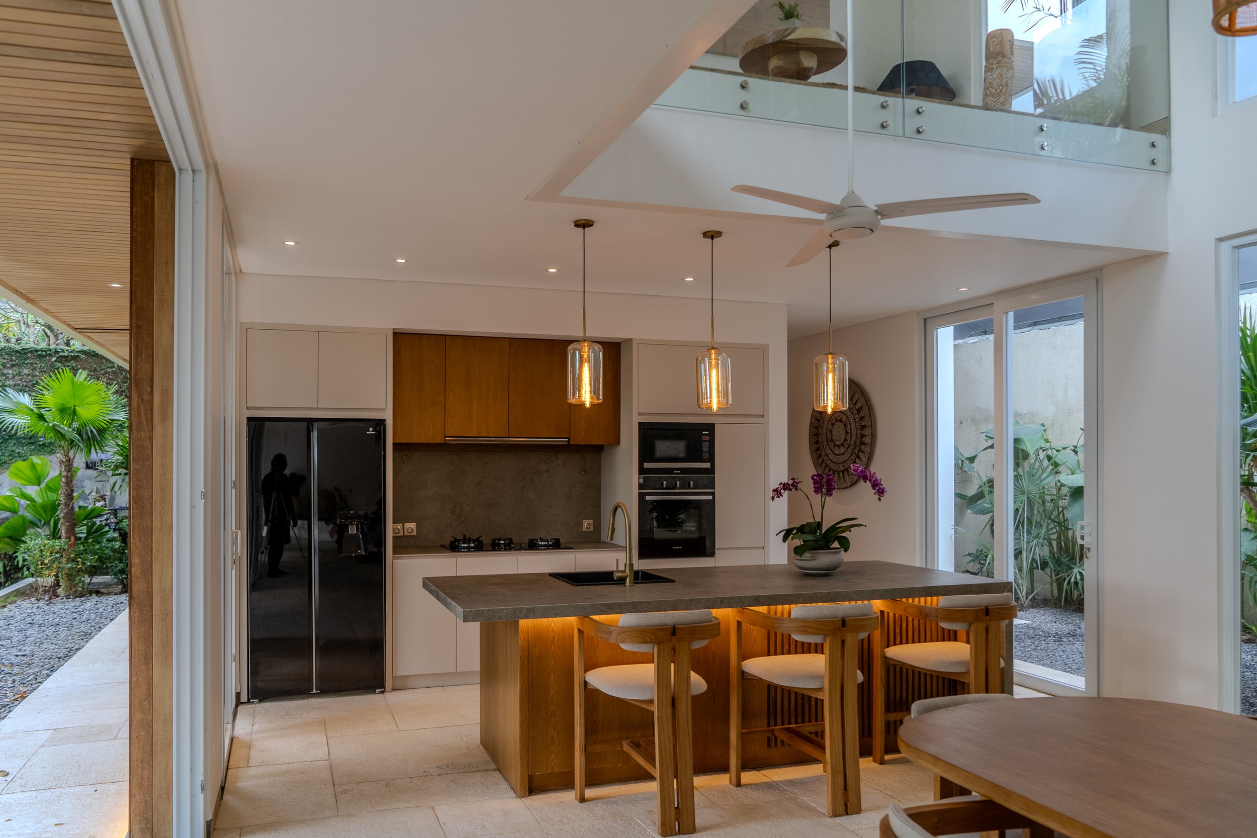 LAGOON STYLE TROPICAL VILLA - 4 BEDROOMS - PERERENAN