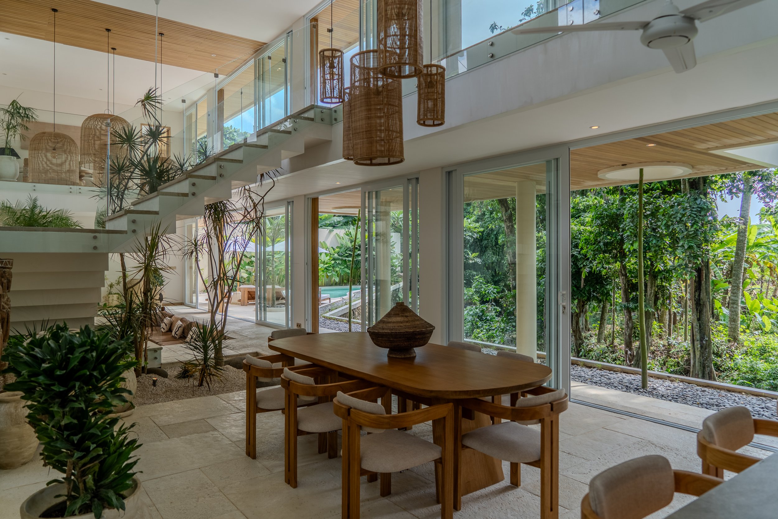 LAGOON STYLE TROPICAL VILLA - 4 BEDROOMS - PERERENAN