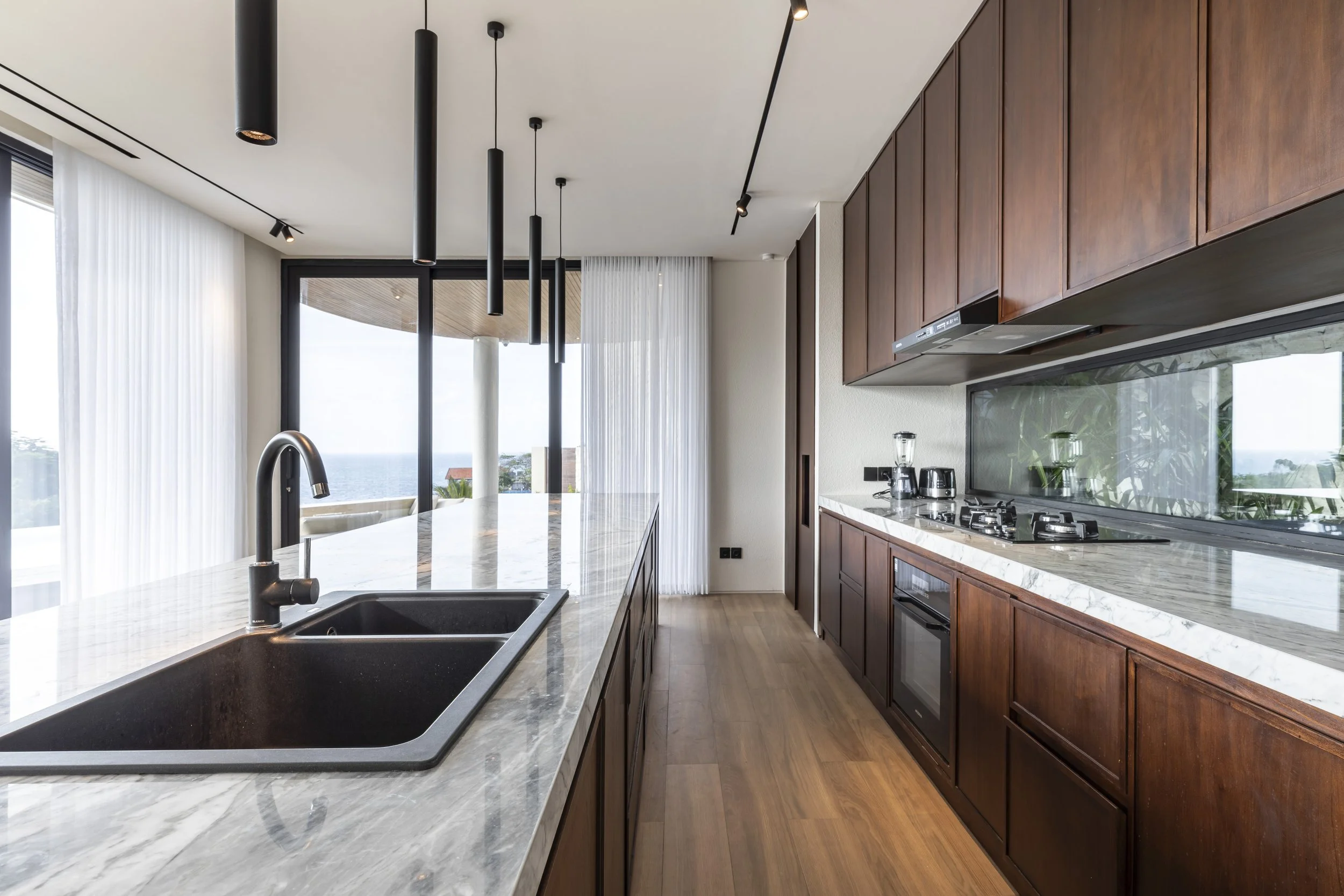 OCEAN VIEW VILLA WITH PRIVATE BEACH ACCESS - 5 BEDROOM - ULUWATU