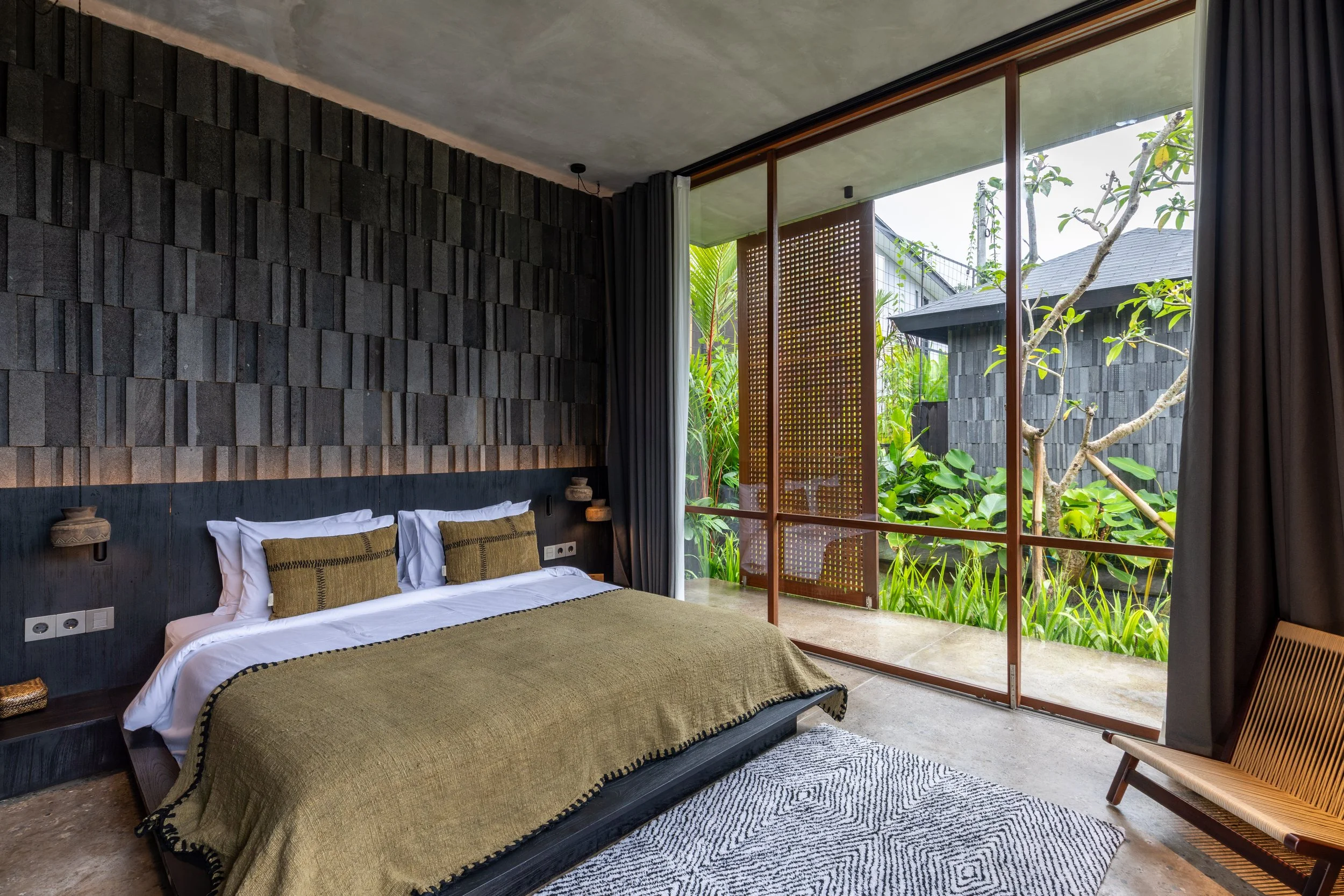 JAPANESE BRUTALIST VILLA - 5 BEDROOM - UBUD