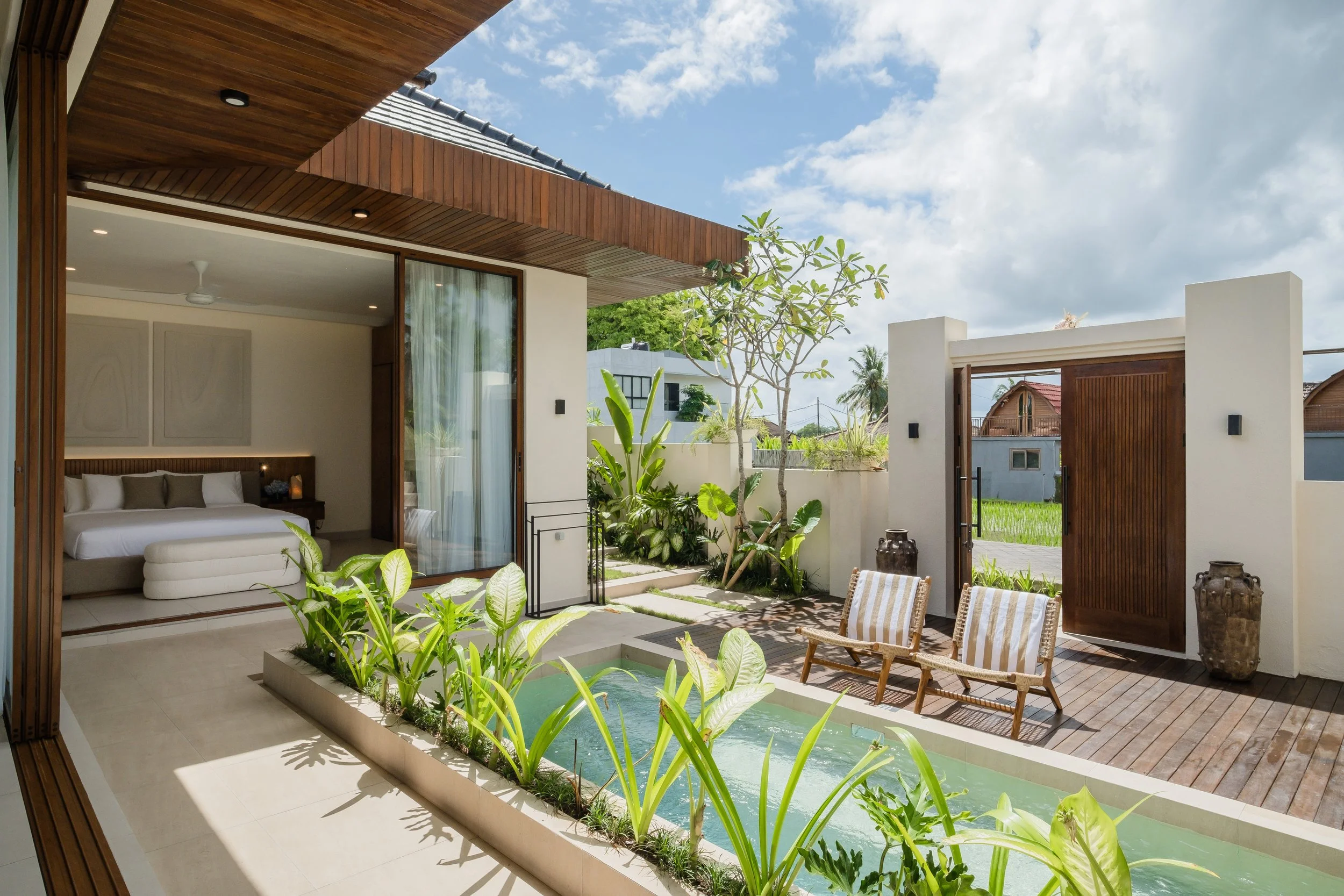 QUIET TROPICAL HOME ABOVE THE RICE FIELDS - 2 BEDROOM - UBUD