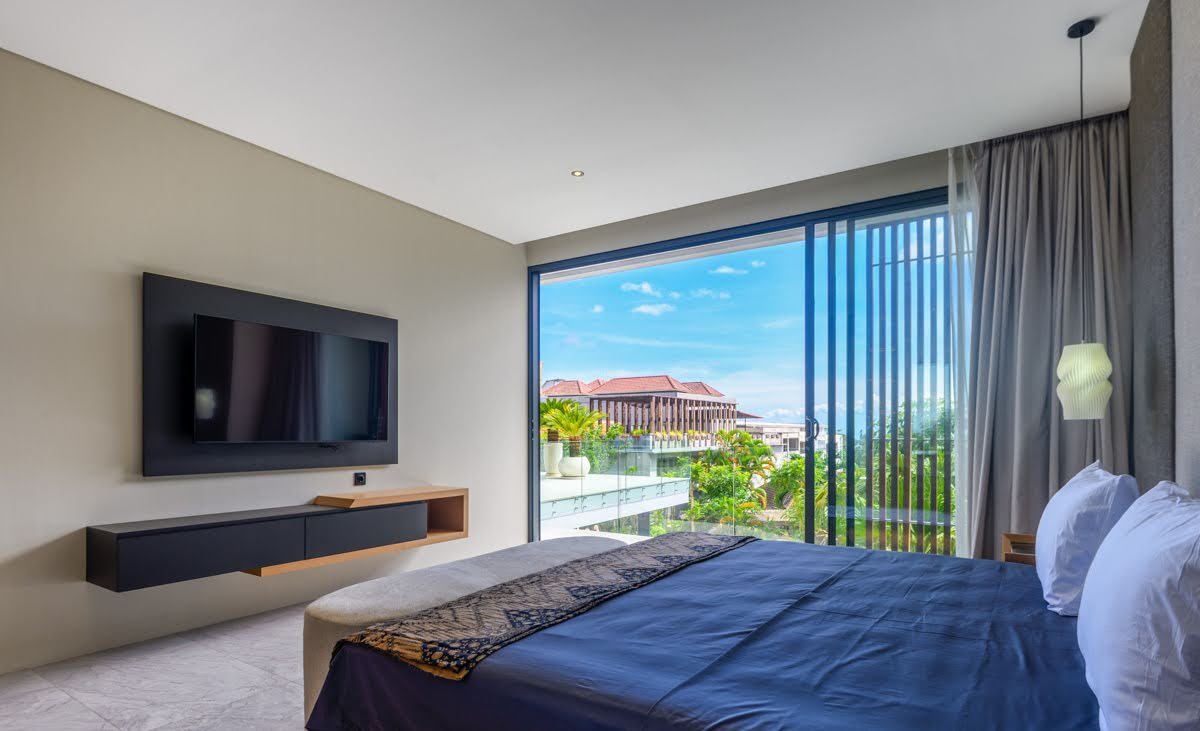 MODERN ELEGANT WHITE VILLA - 4 BEDROOM - JIMBARAN