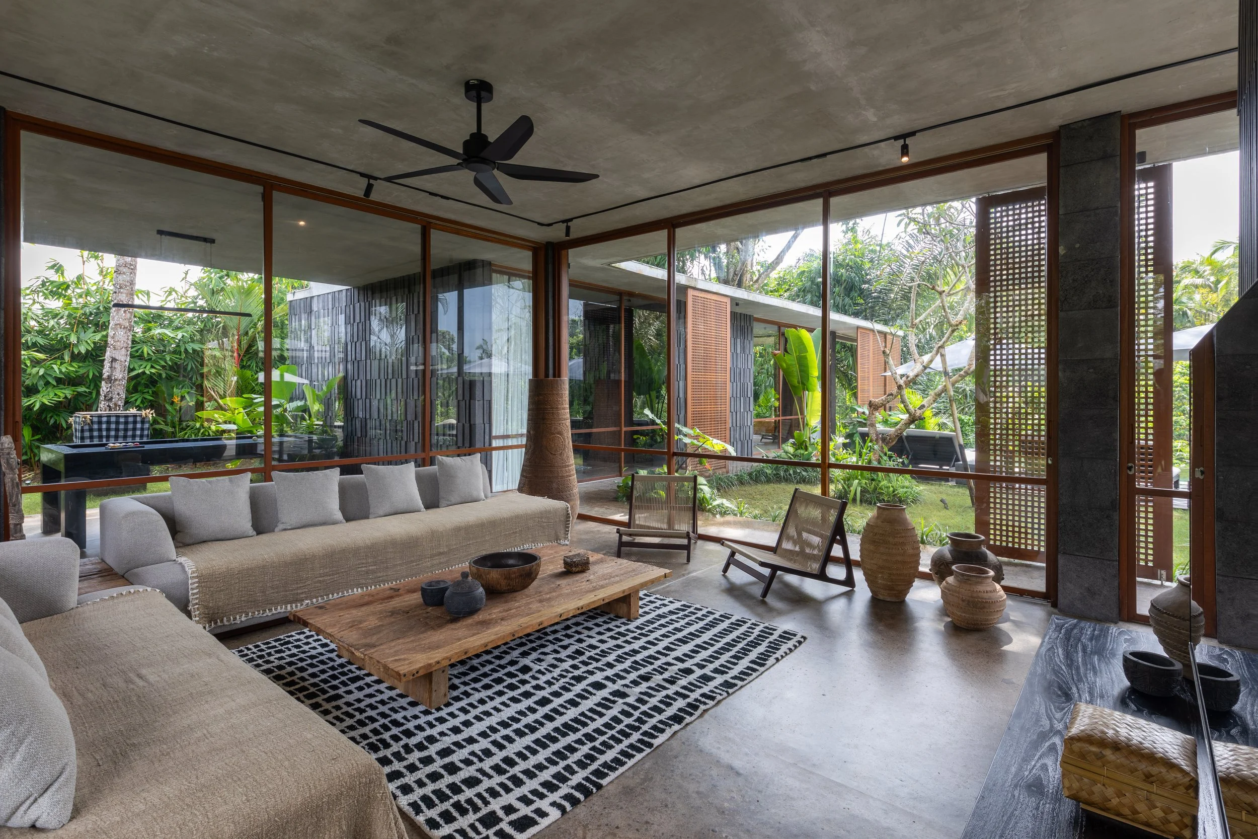 JAPANESE BRUTALIST VILLA - 5 BEDROOM - UBUD