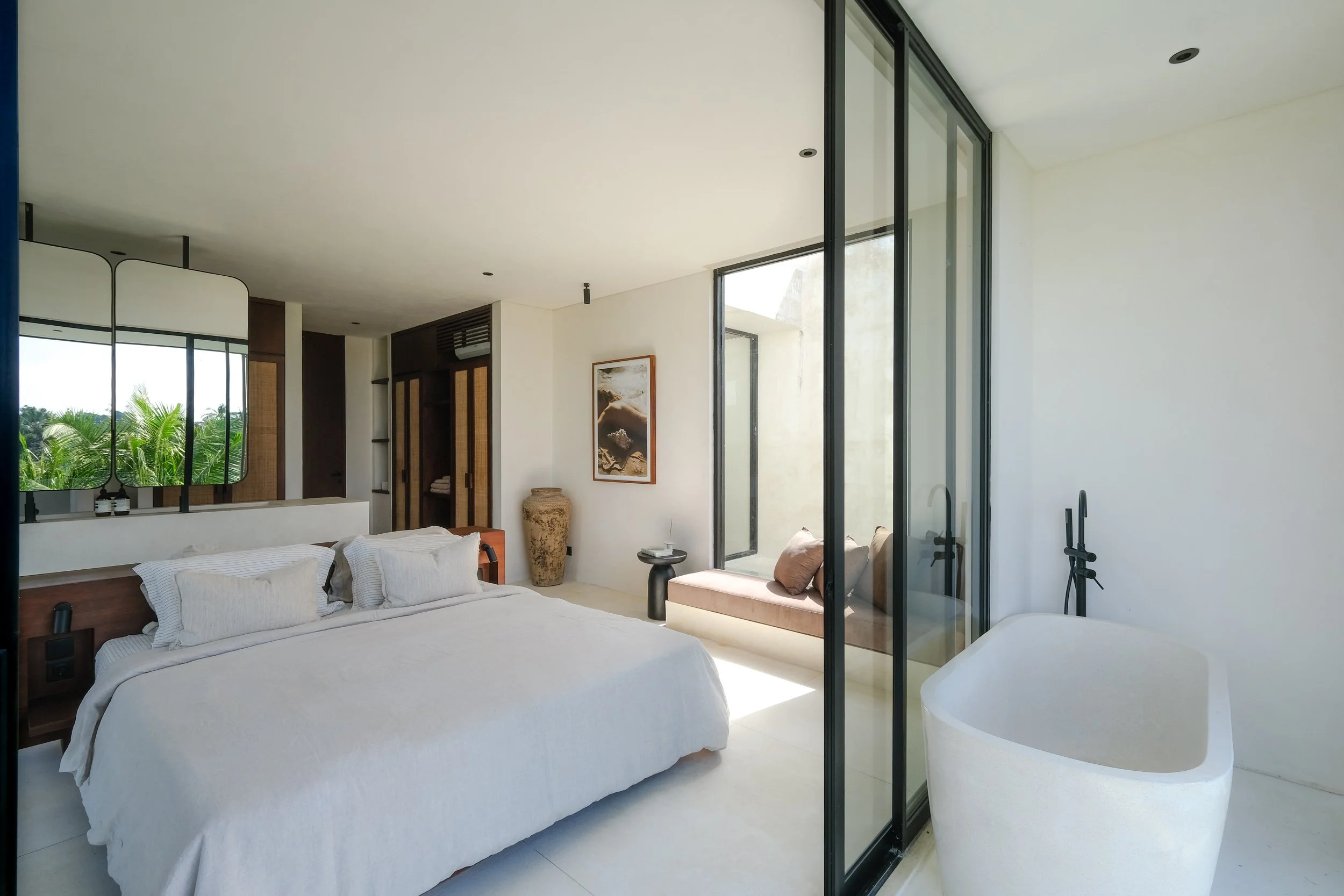 ARCHITECTURAL TROPICAL VILLA ABOVE THE RICE FIELDS - 3 BEDROOM - NYANYI BEACH - Bali - for - sale