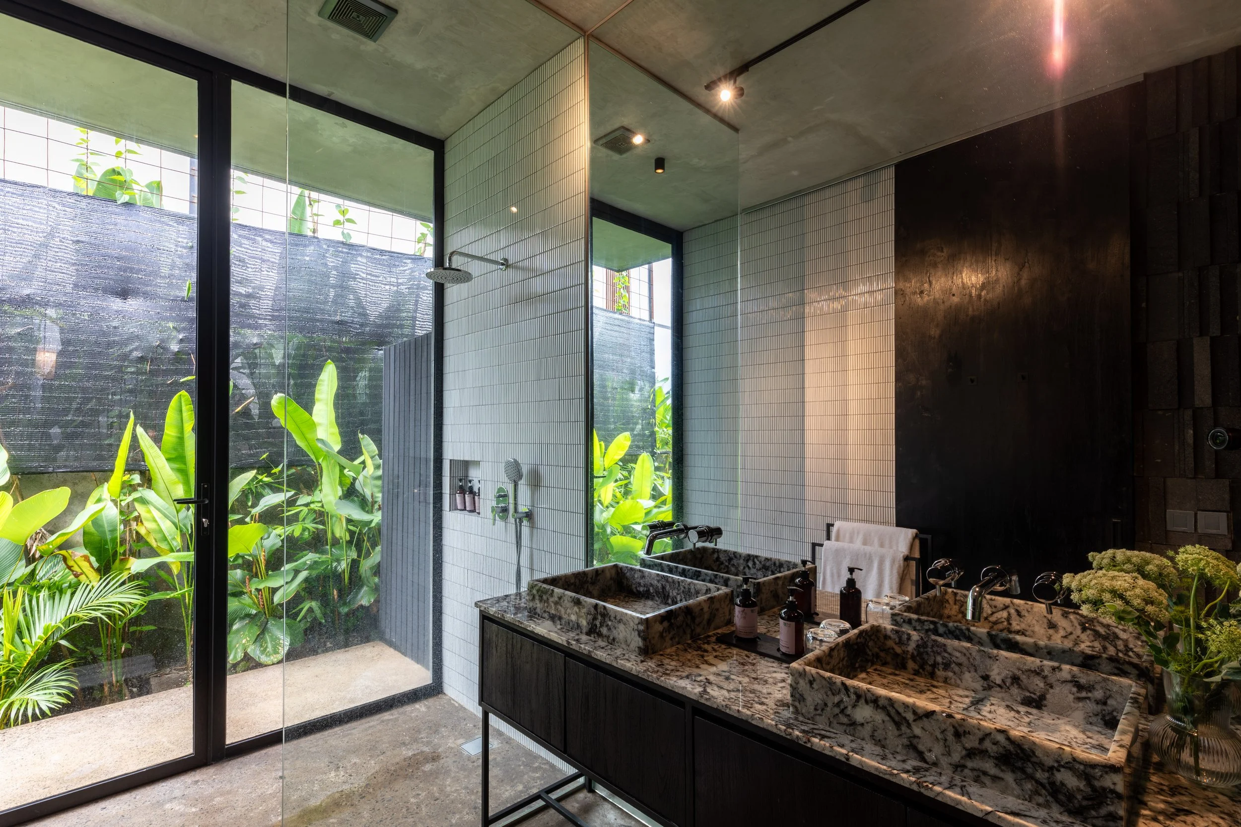 JAPANESE BRUTALIST VILLA - 5 BEDROOM - UBUD