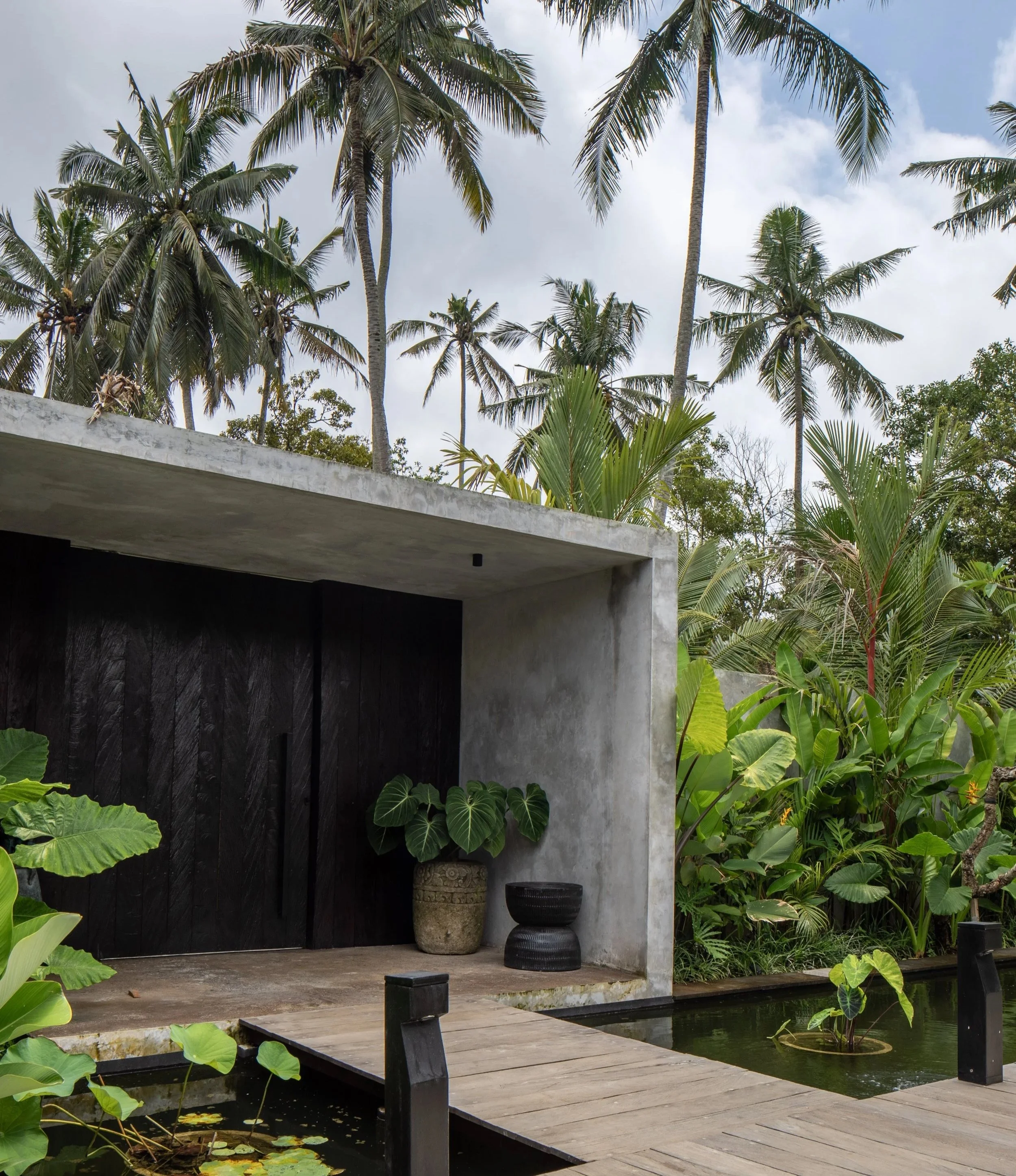 JAPANESE BRUTALIST VILLA - 5 BEDROOM - UBUD