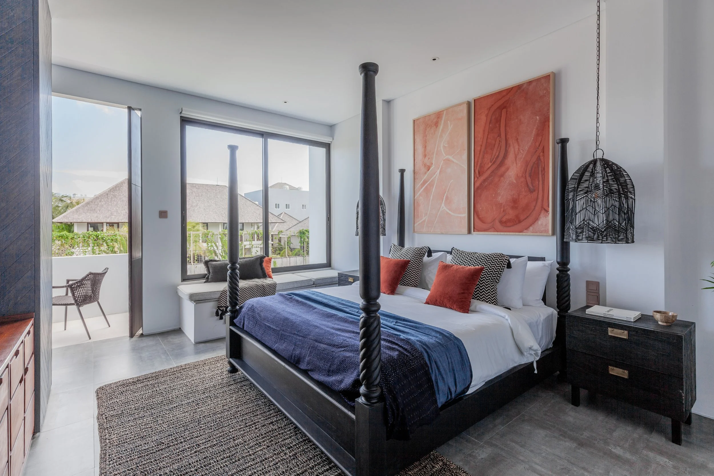 STUNNING ARCHITECTURAL RESIDENCE - 5 BEDROOM - BERAWA - CANGGU