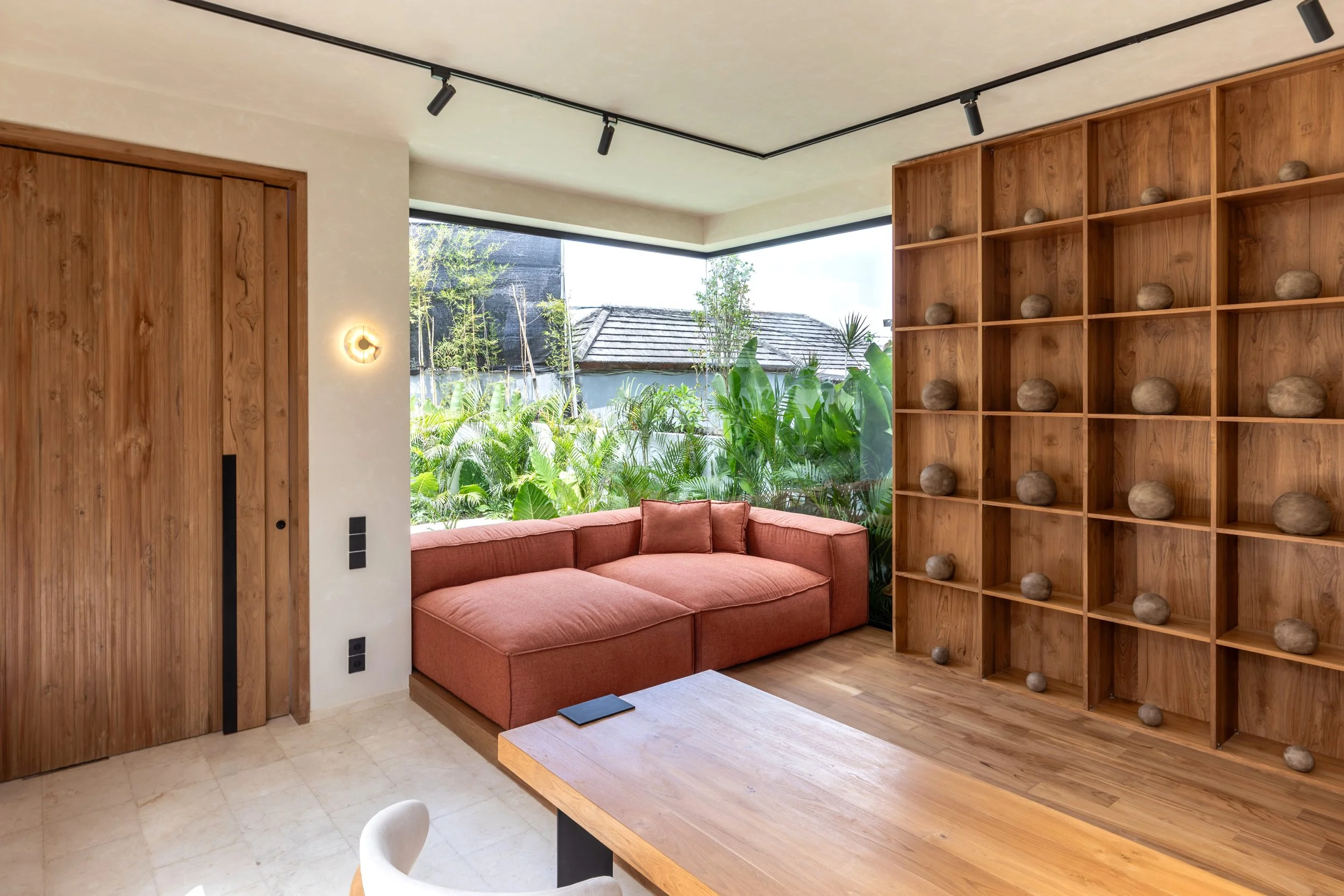 MONOLITHIC VILLA WITH TROPICAL SOUL - 2 BEDROOM - UBUD