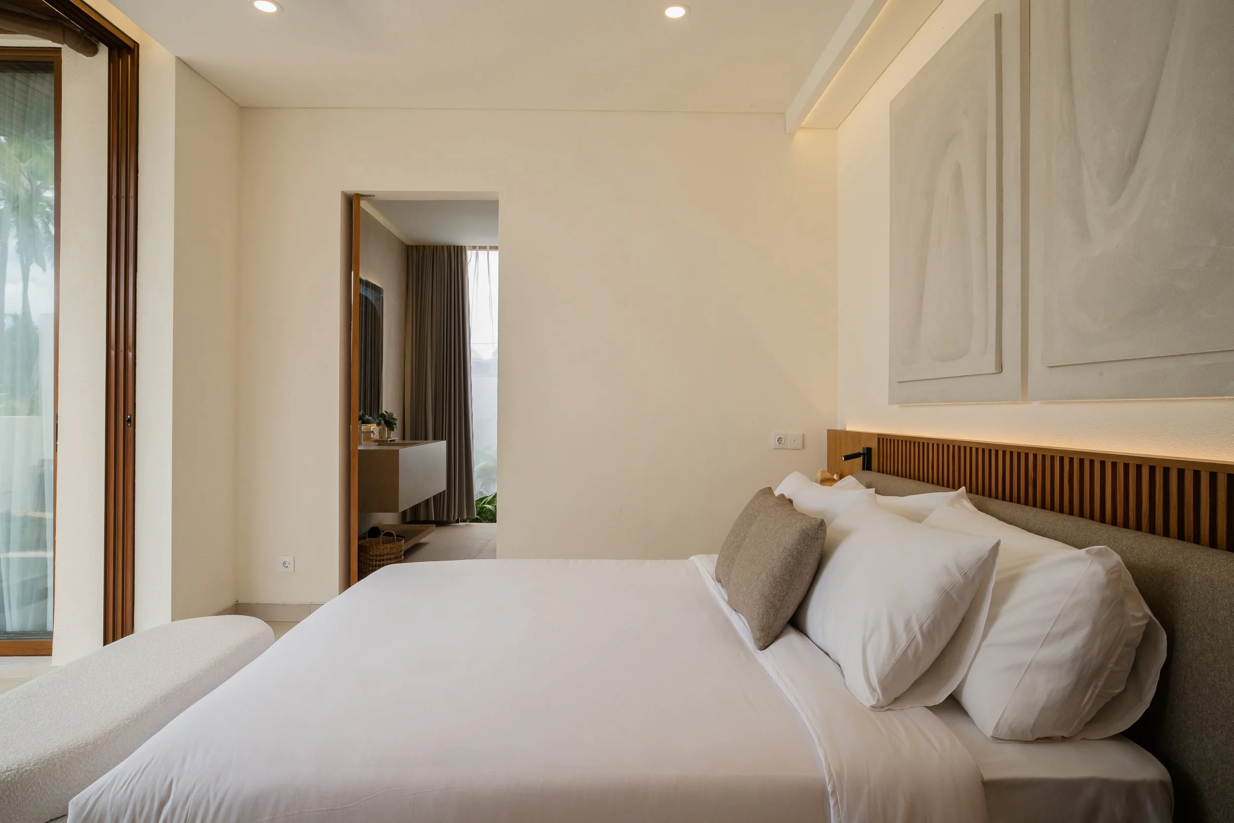 QUIET TROPICAL HOME ABOVE THE RICE FIELDS - 2 BEDROOM - UBUD