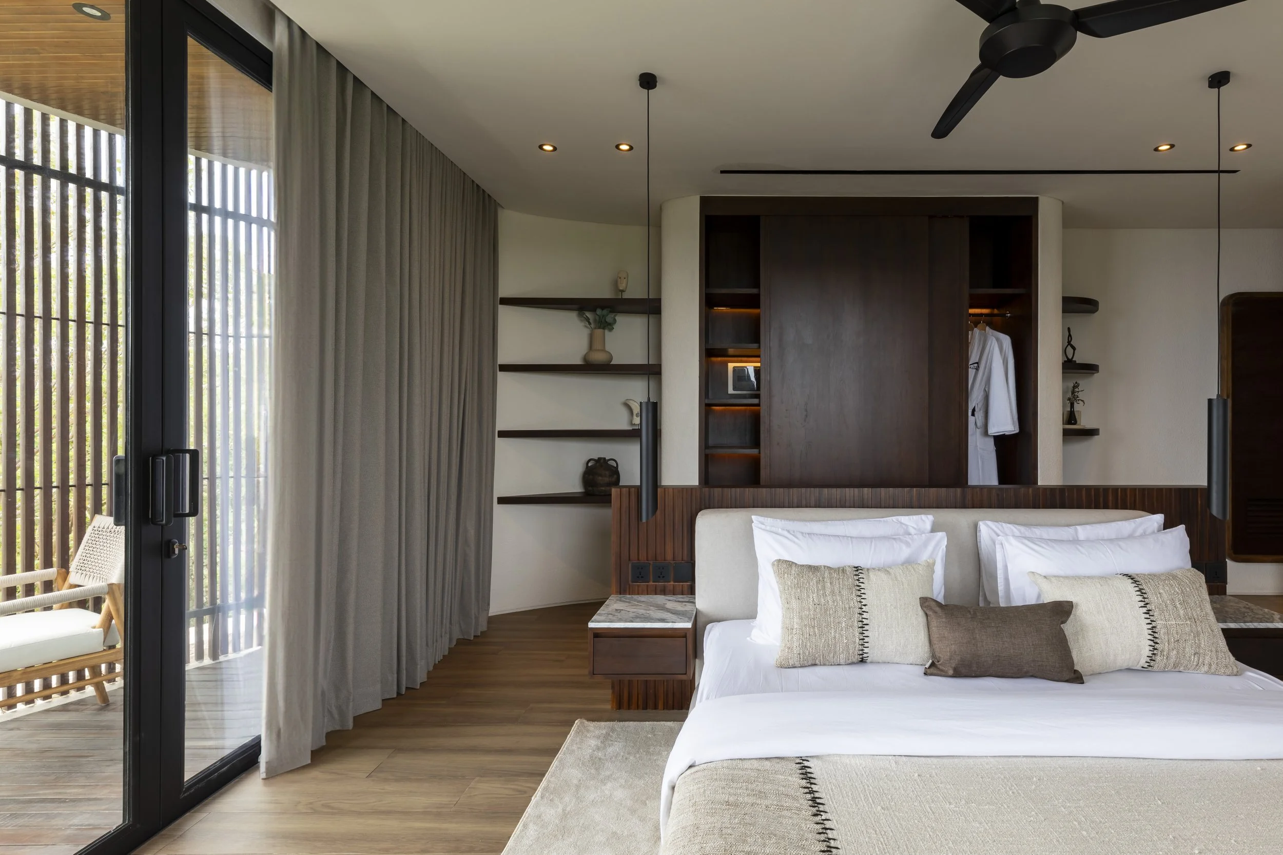 OCEAN VIEW VILLA WITH PRIVATE BEACH ACCESS - 5 BEDROOM - ULUWATU