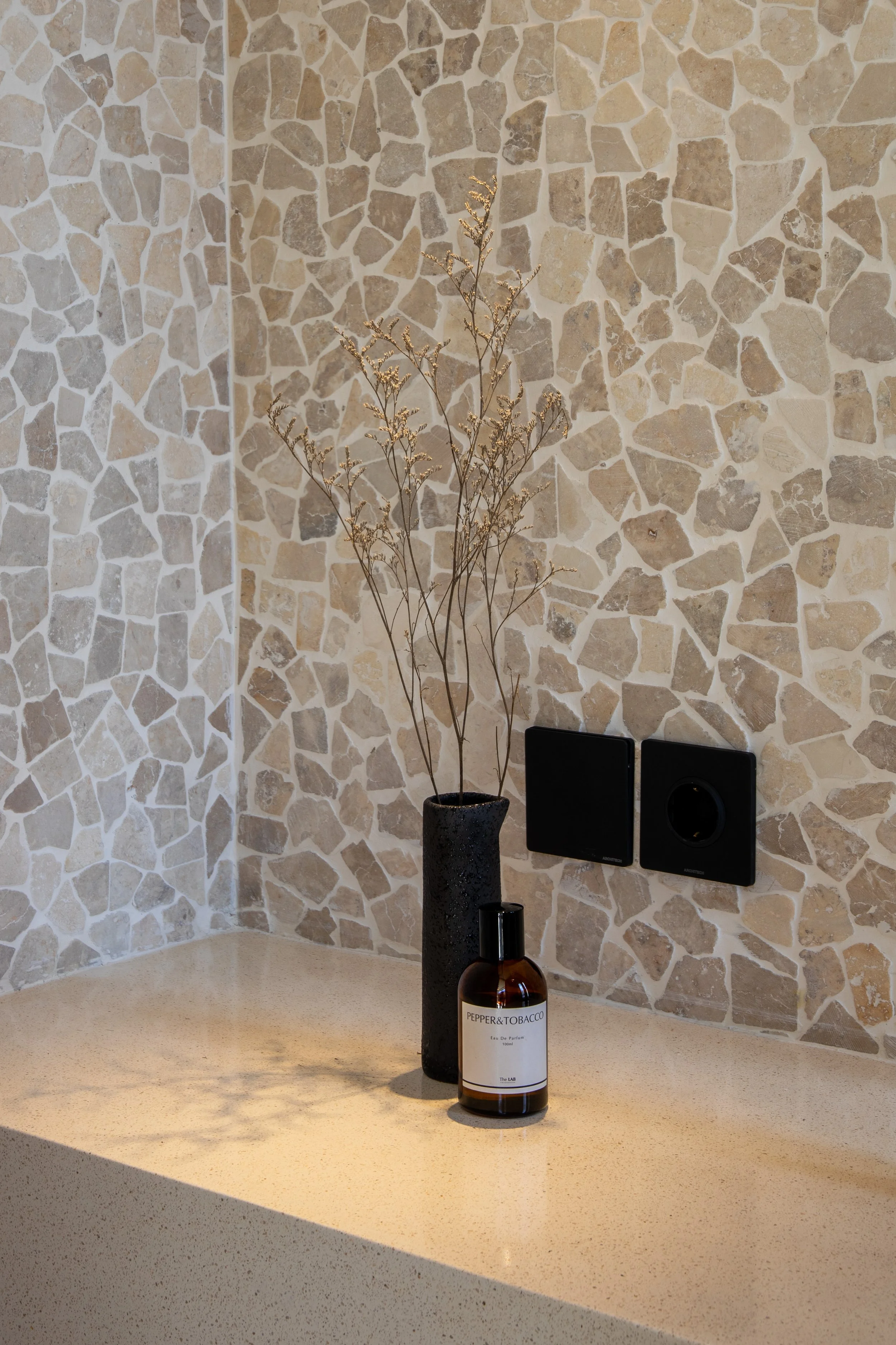 MONOLITHIC VILLA WITH TROPICAL SOUL - 2 BEDROOM - UBUD